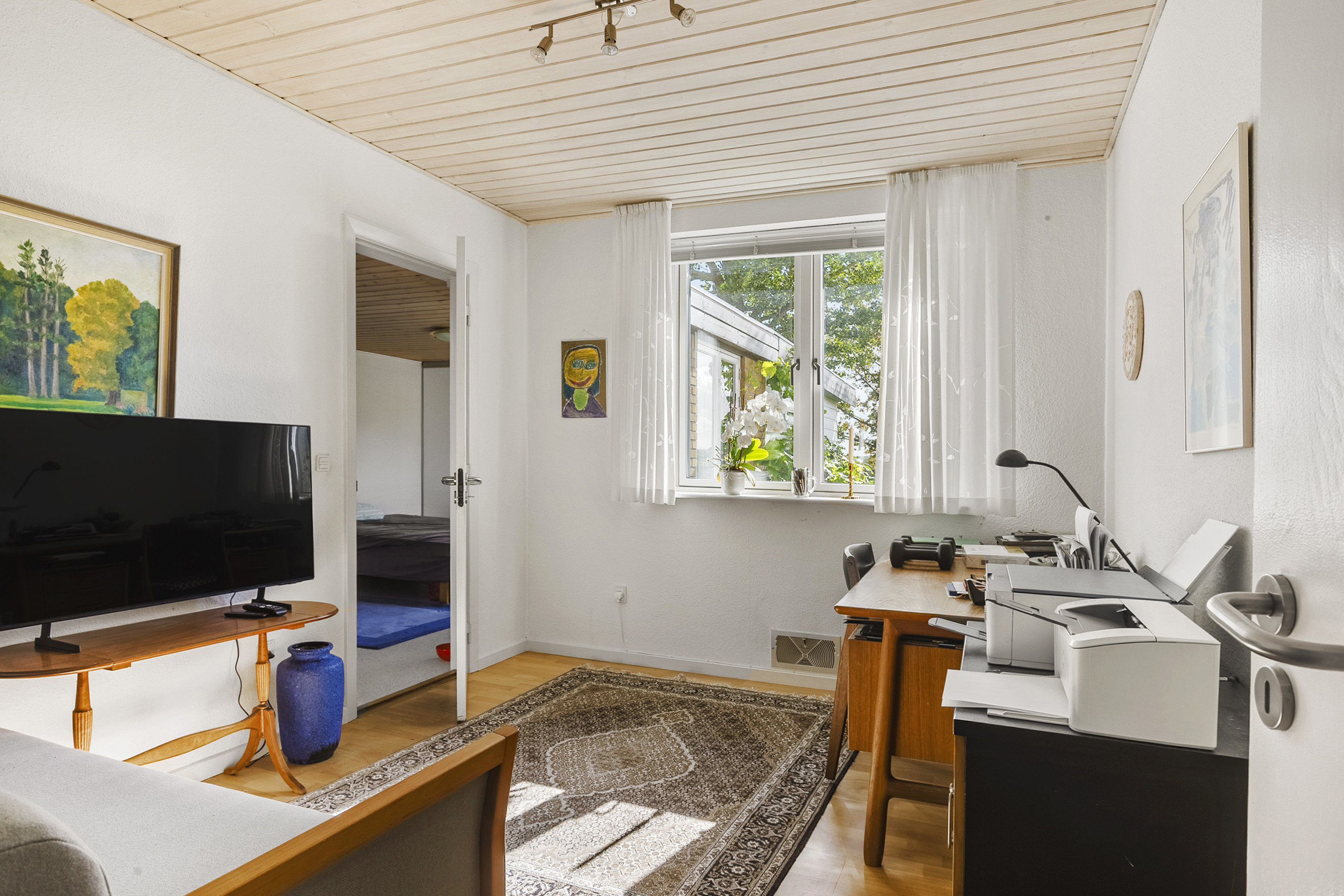 Fremhævet kontor billede i fuldskærmstilstand. Billede af Tjørnebakken 29, 6100 Haderslev