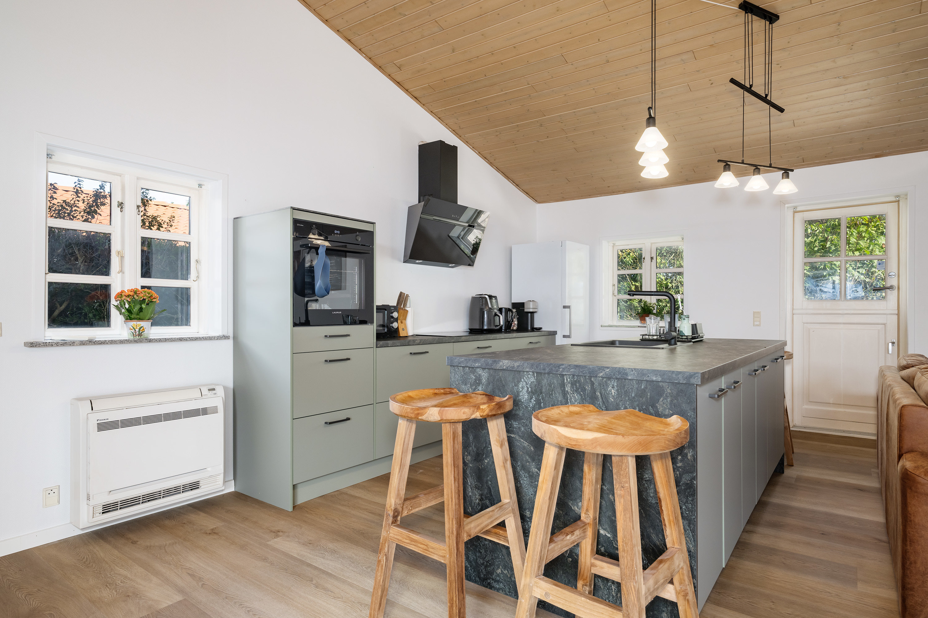 Fremhævet  billede i fuldskærmstilstand. Billede af Marielyst Strandvej 25, 4873 Væggerløse