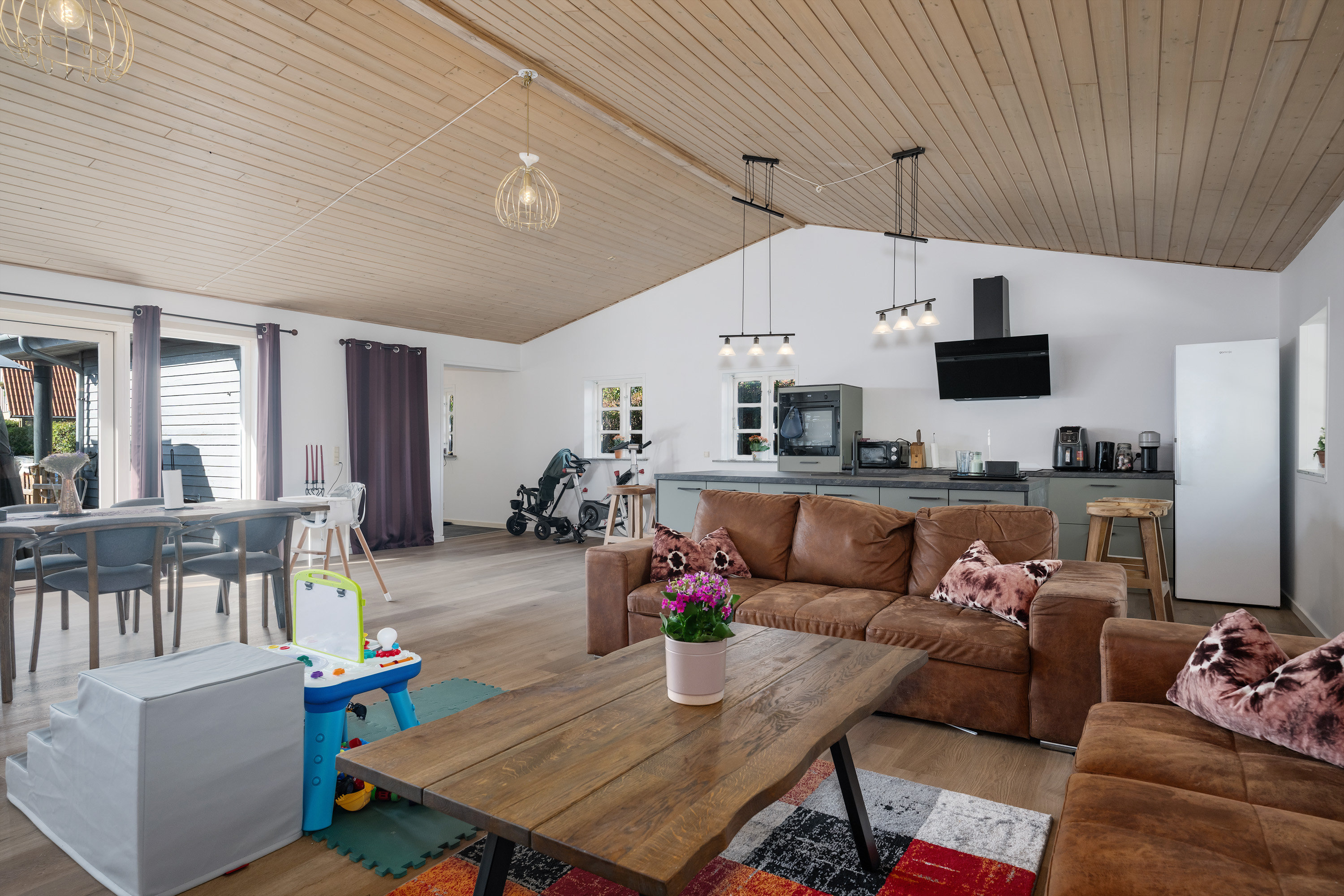 Fremhævet  billede i fuldskærmstilstand. Billede af Marielyst Strandvej 25, 4873 Væggerløse