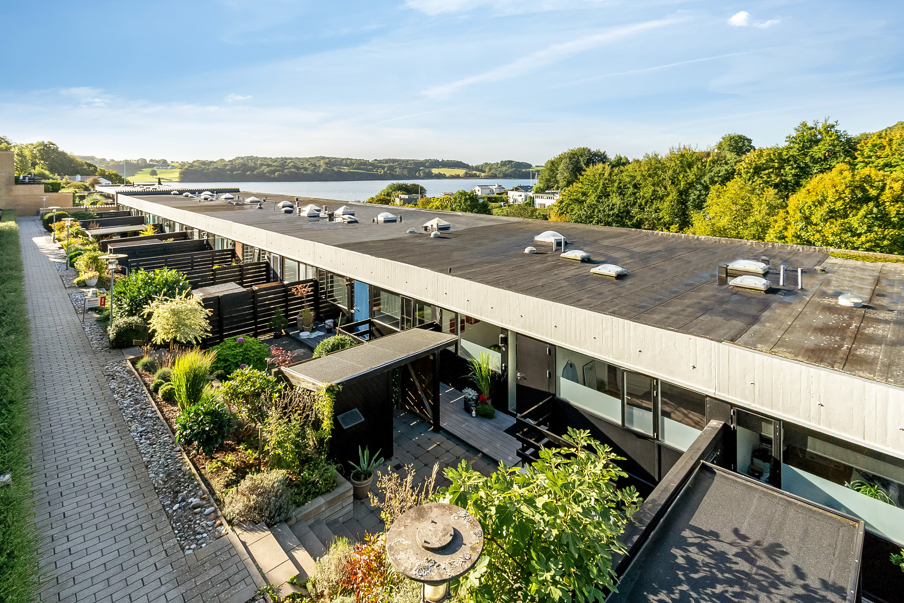 Fremhævet mastefoto billede i fuldskærmstilstand. Billede af Terrasseparken 19, Strandhuse, 6000 Kolding