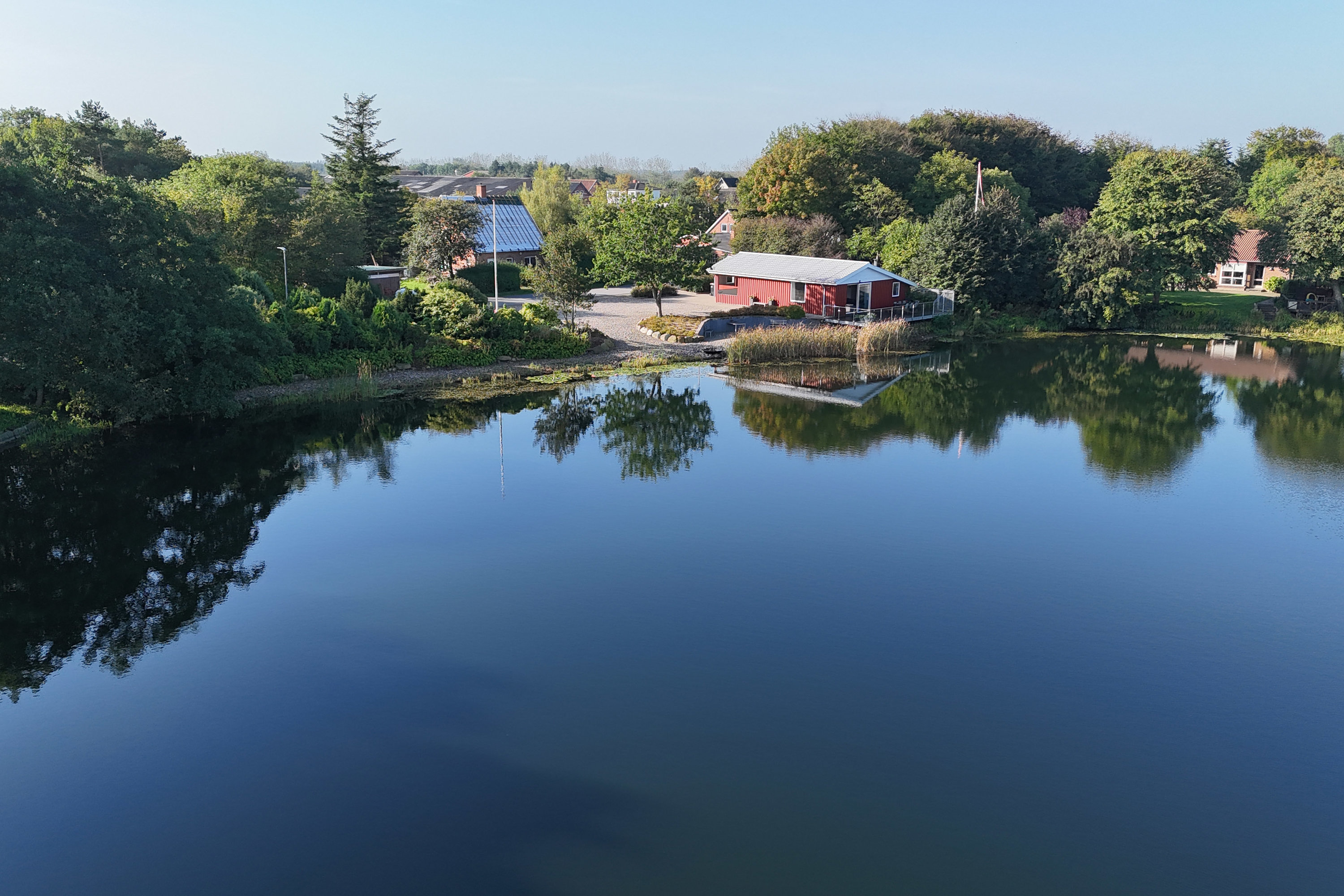 Fremhævet andet billede i fuldskærmstilstand. Billede af Tangsgårdsvej 3, Bur, 7570 Vemb