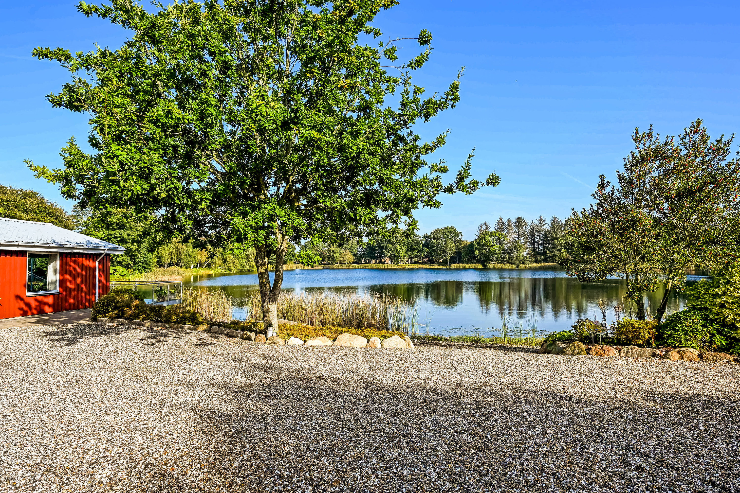 Fremhævet ejendommen billede i fuldskærmstilstand. Billede af Tangsgårdsvej 3, Bur, 7570 Vemb