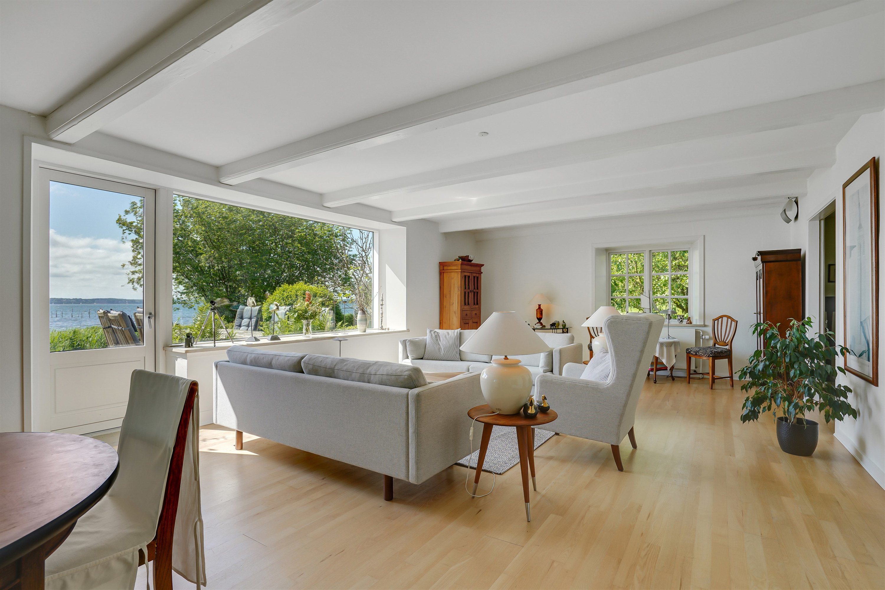 Fremhævet stue billede i fuldskærmstilstand. Billede af Munkemøllevej 6, 6300 Gråsten