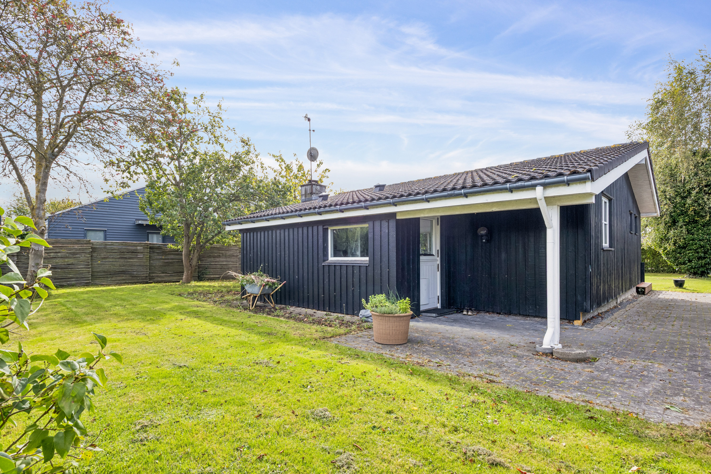 Fremhævet ejendom 1 billede i fuldskærmstilstand. Billede af Skrænten 25, 4600 Køge