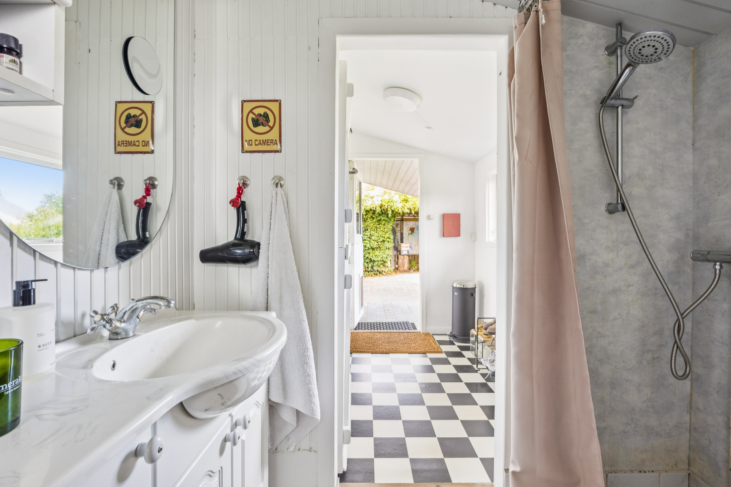 Fremhævet badeværelse billede i fuldskærmstilstand. Billede af Skrænten 25, 4600 Køge