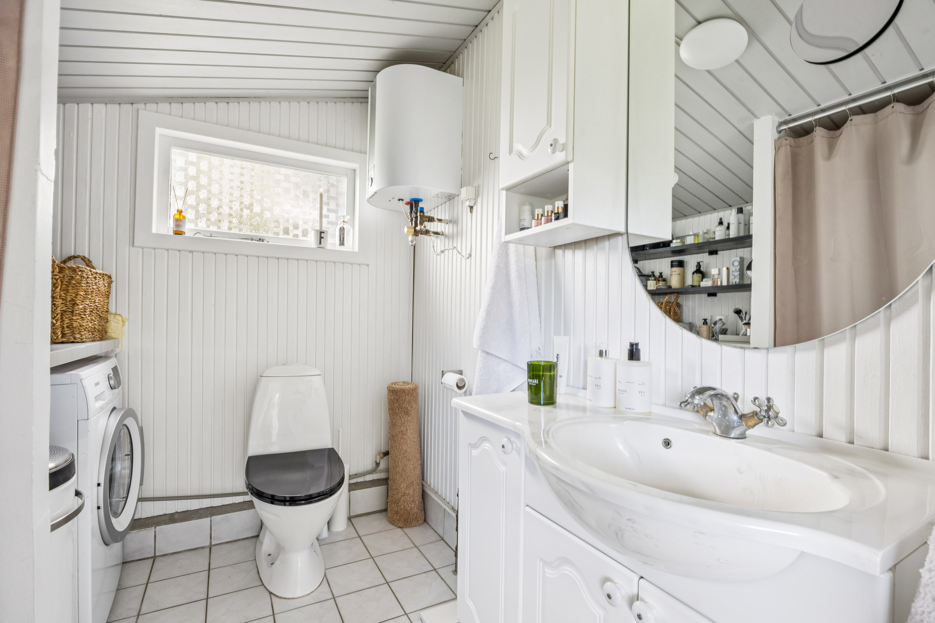 Fremhævet badeværelse billede i fuldskærmstilstand. Billede af Skrænten 25, 4600 Køge