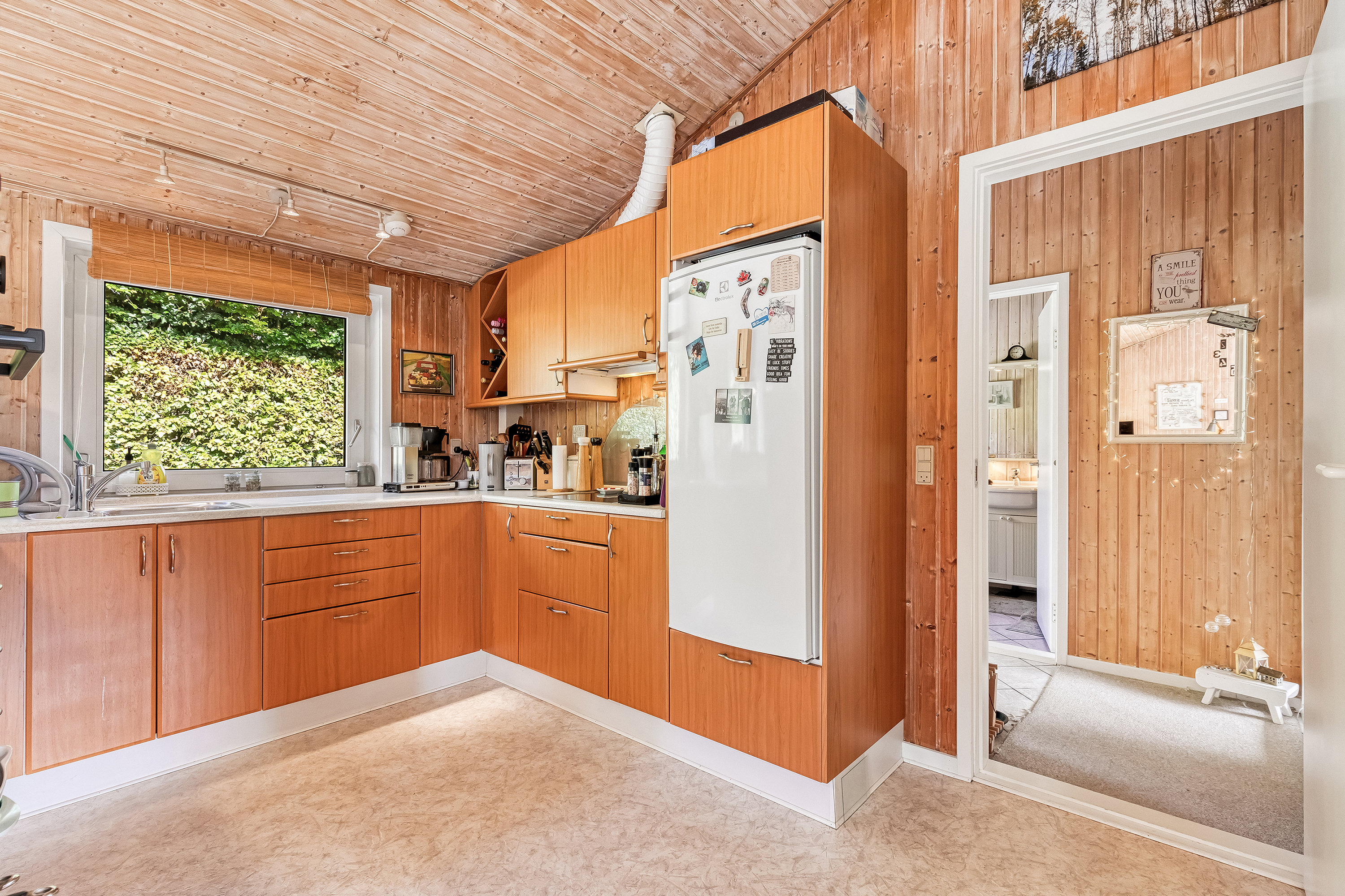 Fremhævet køkken billede i fuldskærmstilstand. Billede af Langs Hegnet 14, 3310 Ølsted