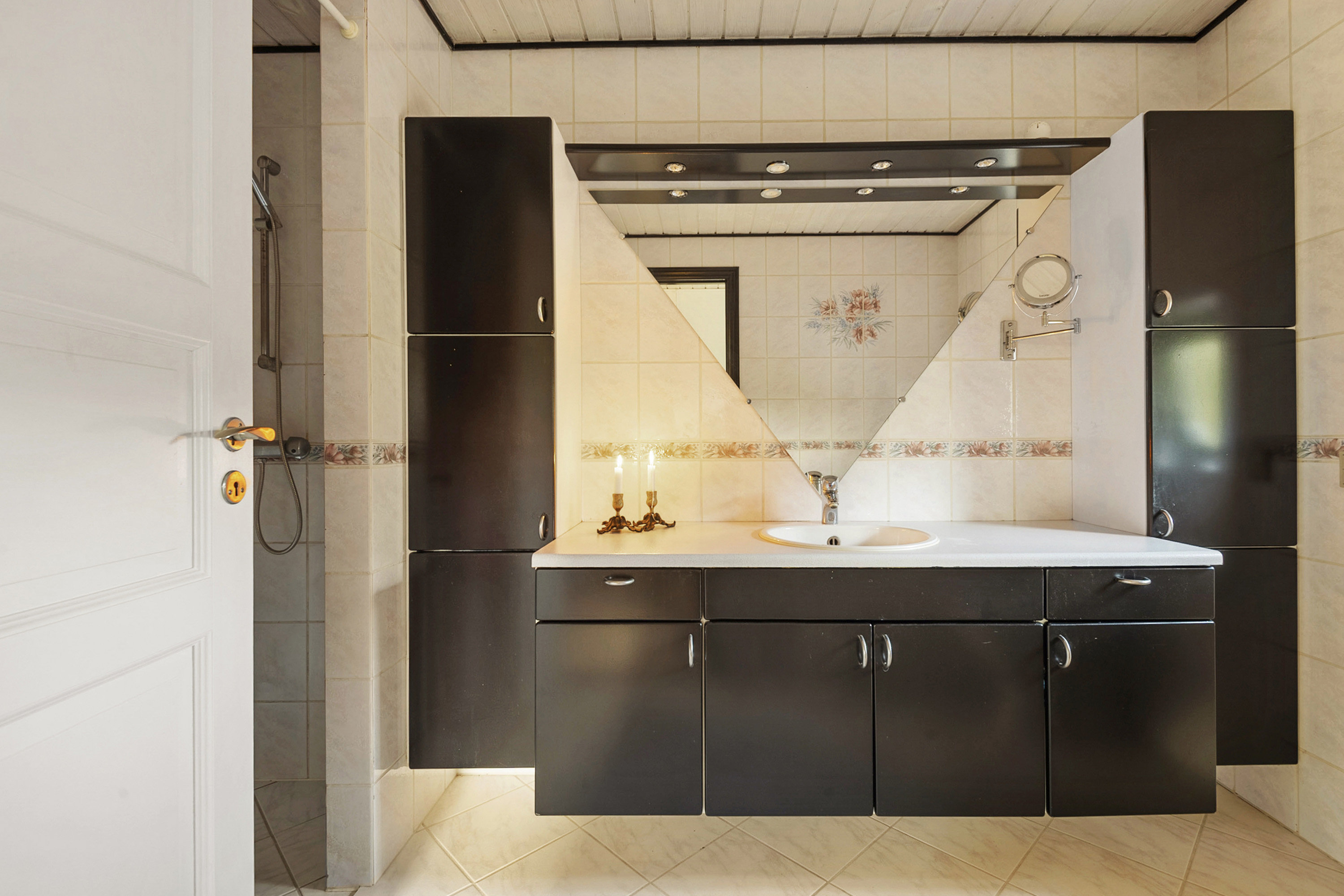 Fremhævet badeværelse billede i fuldskærmstilstand. Billede af Nørremarksvej 300, 6800 Varde