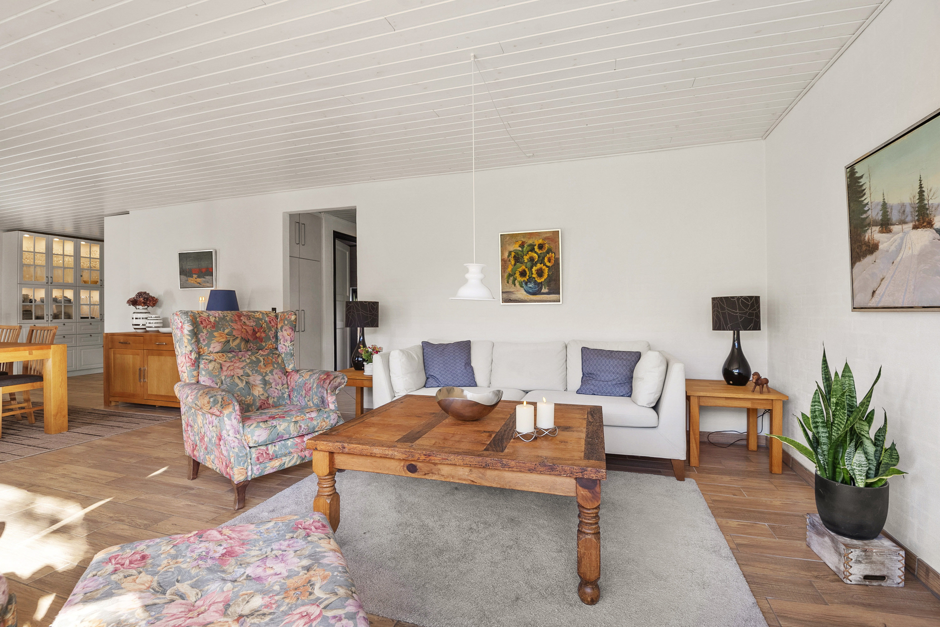 Fremhævet stue billede i fuldskærmstilstand. Billede af Nørremarksvej 300, 6800 Varde