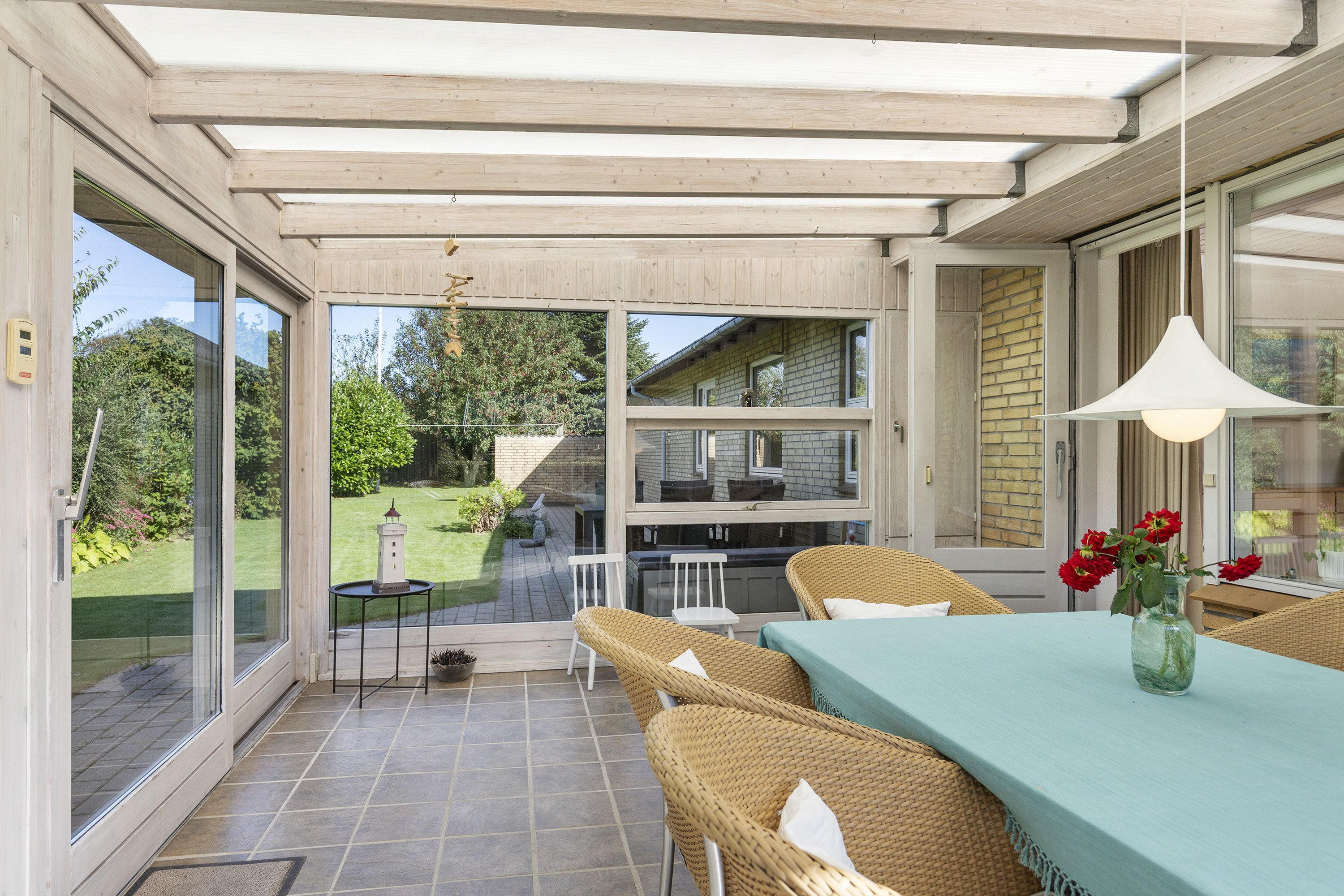 Fremhævet udestue billede i fuldskærmstilstand. Billede af Søndermarken 3, 9760 Vrå