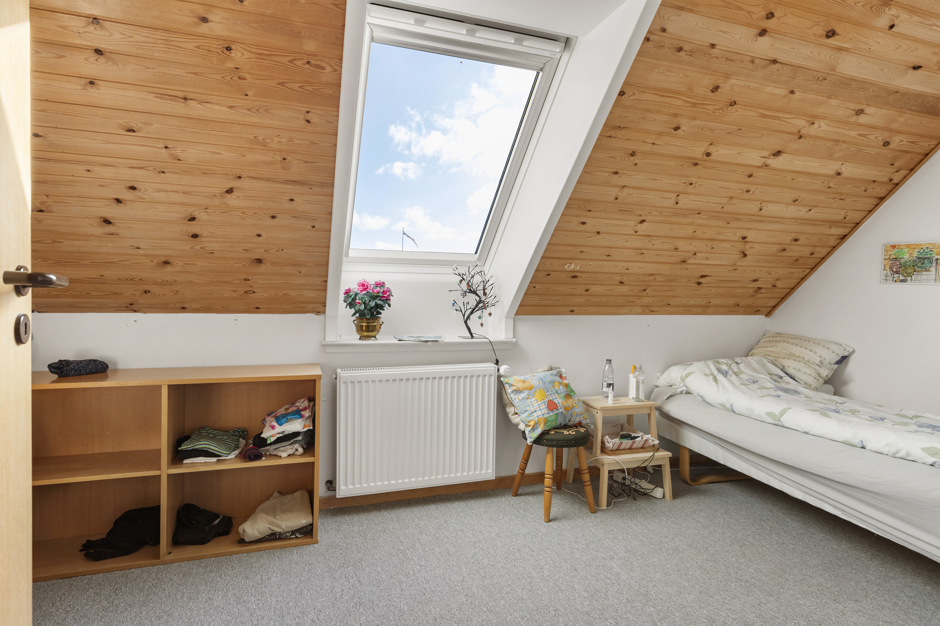 Fremhævet værelse billede i fuldskærmstilstand. Billede af Jørgen Terkelsens V 6, 9760 Vrå