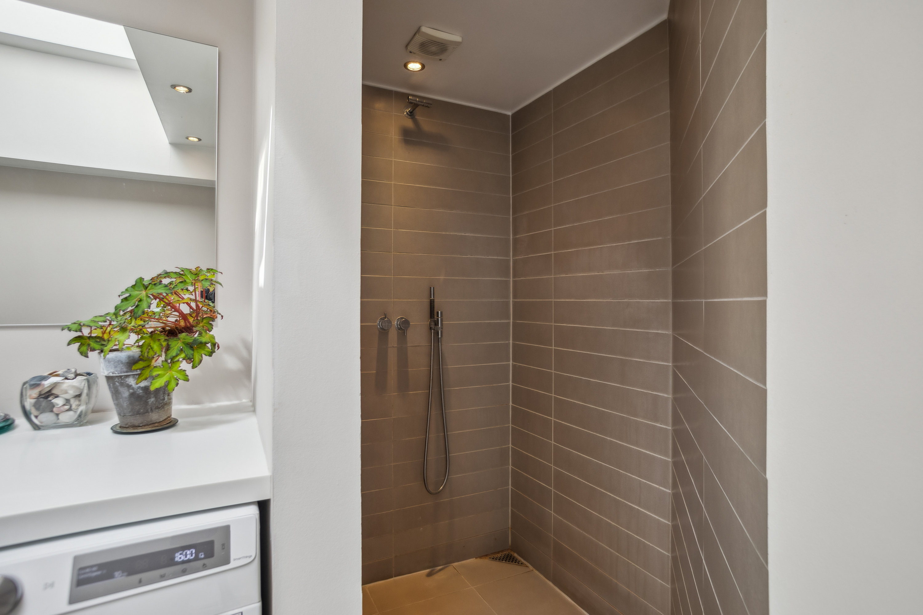 Fremhævet badeværelse billede i fuldskærmstilstand. Billede af Holsteinsgade 57, 5. tv., 2100 København Ø