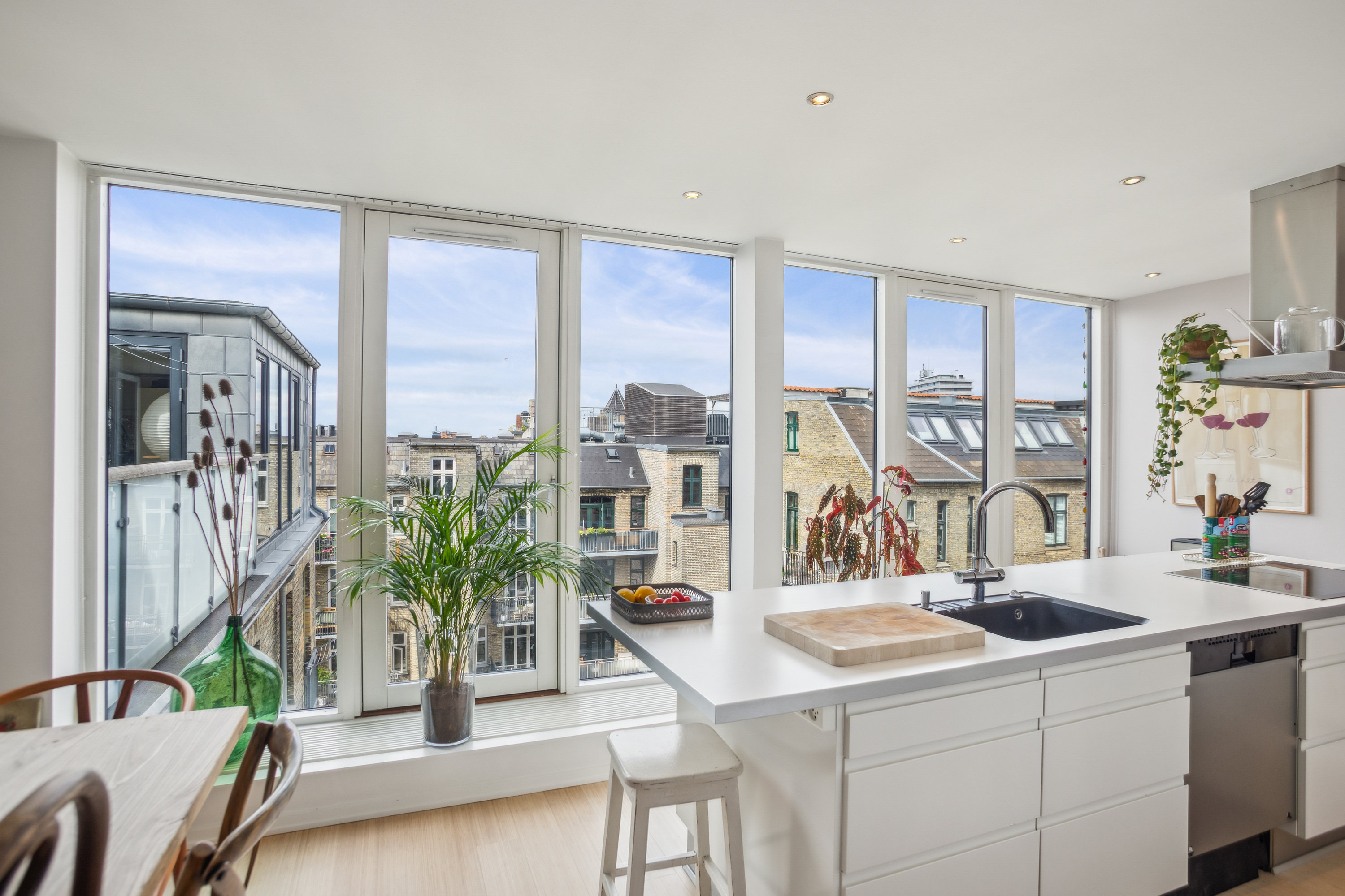 Fremhævet køkken billede i fuldskærmstilstand. Billede af Holsteinsgade 57, 5. tv., 2100 København Ø