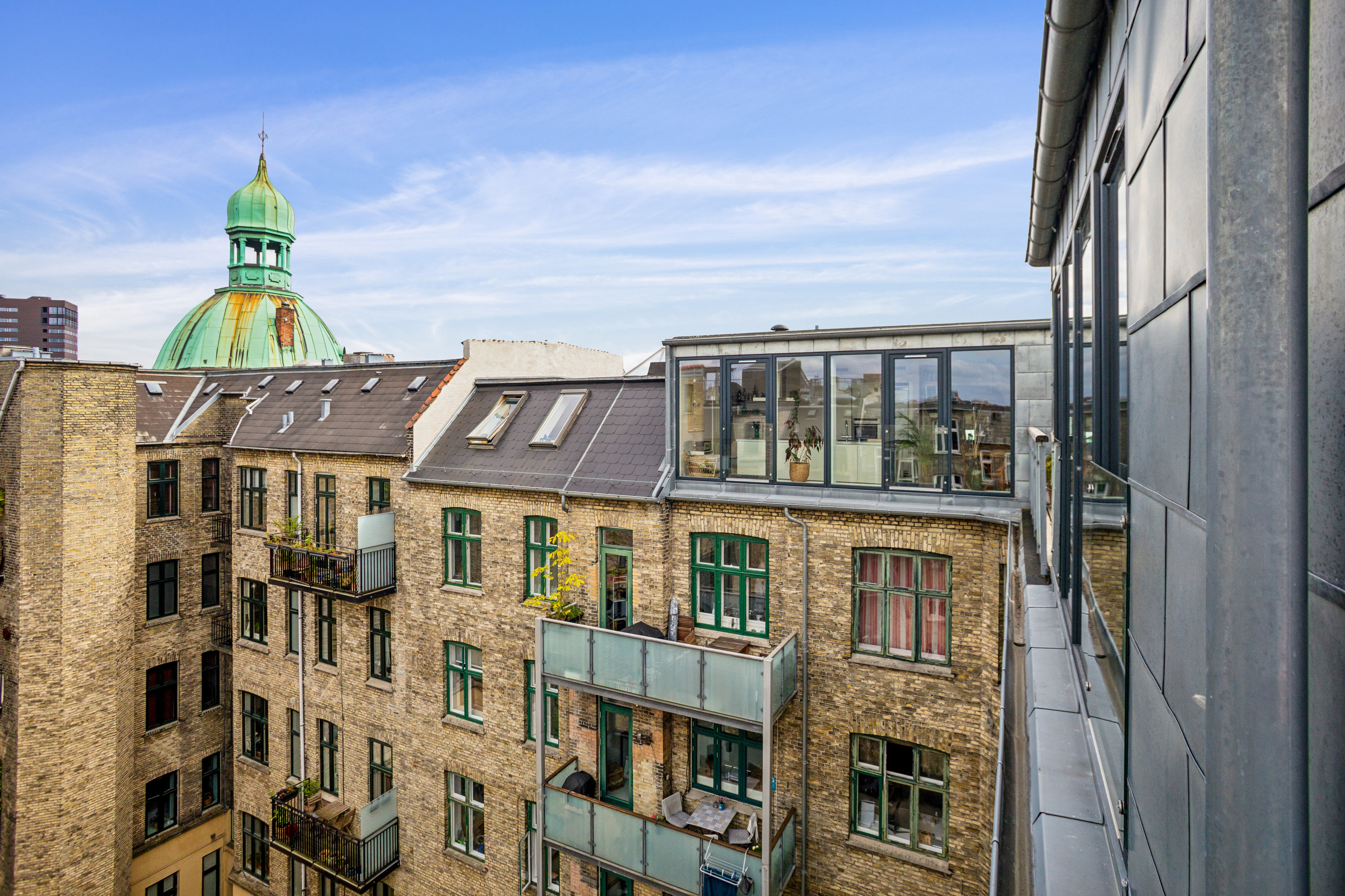 Fremhævet ejendom 1 billede i fuldskærmstilstand. Billede af Holsteinsgade 57, 5. tv., 2100 København Ø