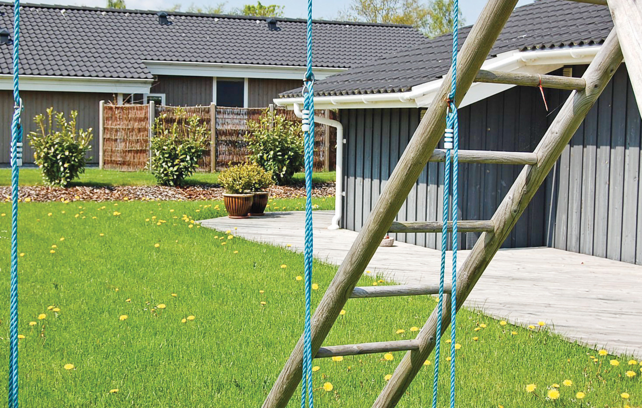 Miniaturebillede 2: . Billede af Pøt Strandby 425, Østrup, 7130 Juelsminde