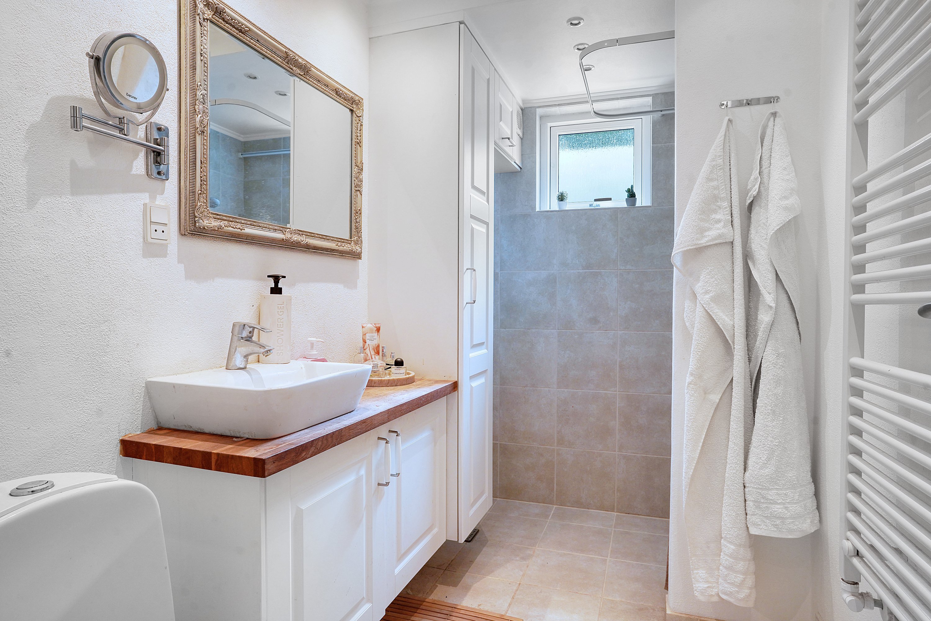 Fremhævet badeværelse billede i fuldskærmstilstand. Billede af Jupitervej 37, 3100 Hornbæk