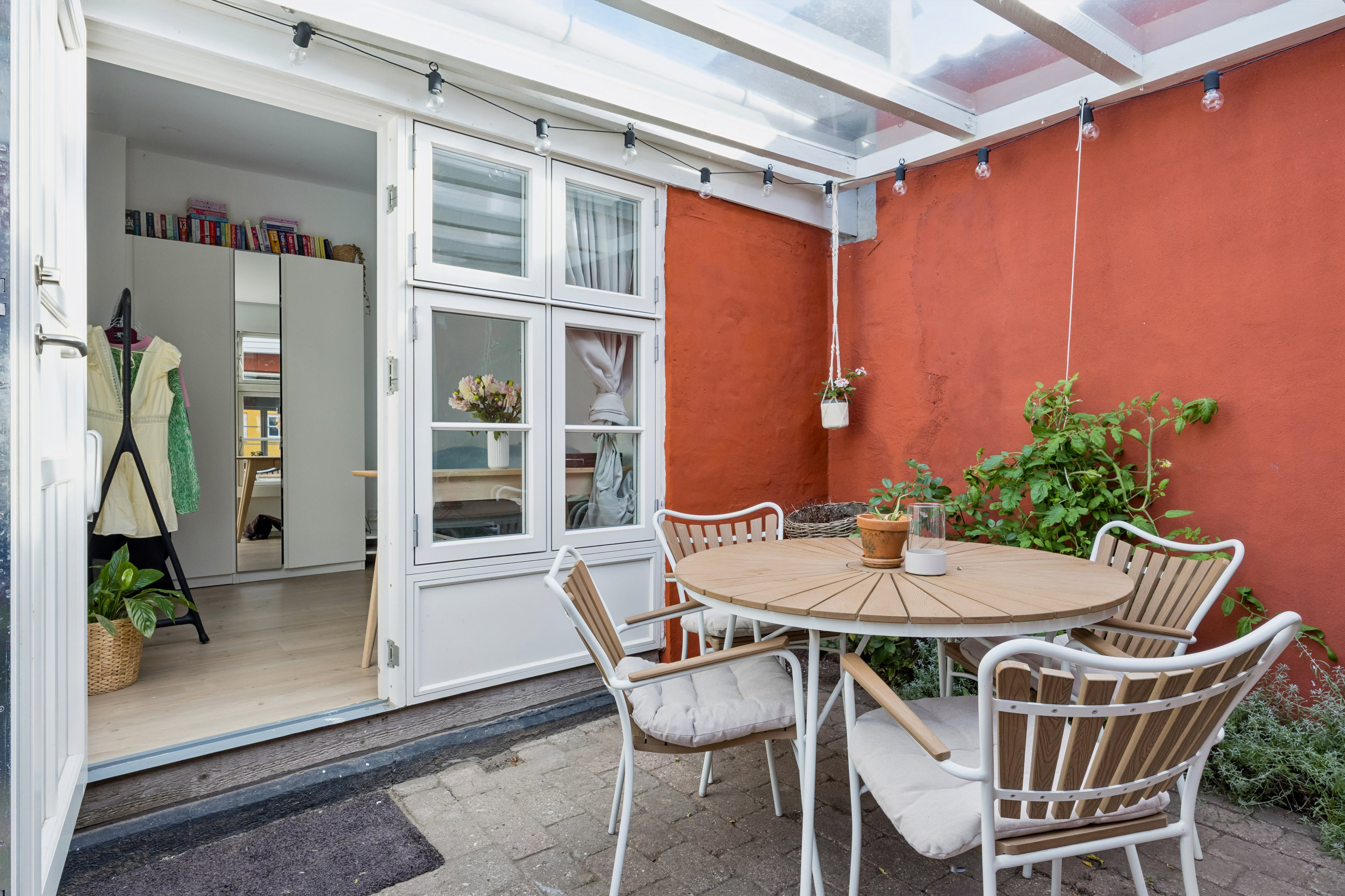 Fremhævet udestue billede i fuldskærmstilstand. Billede af Laugshusgade 4, st.. th., 4600 Køge