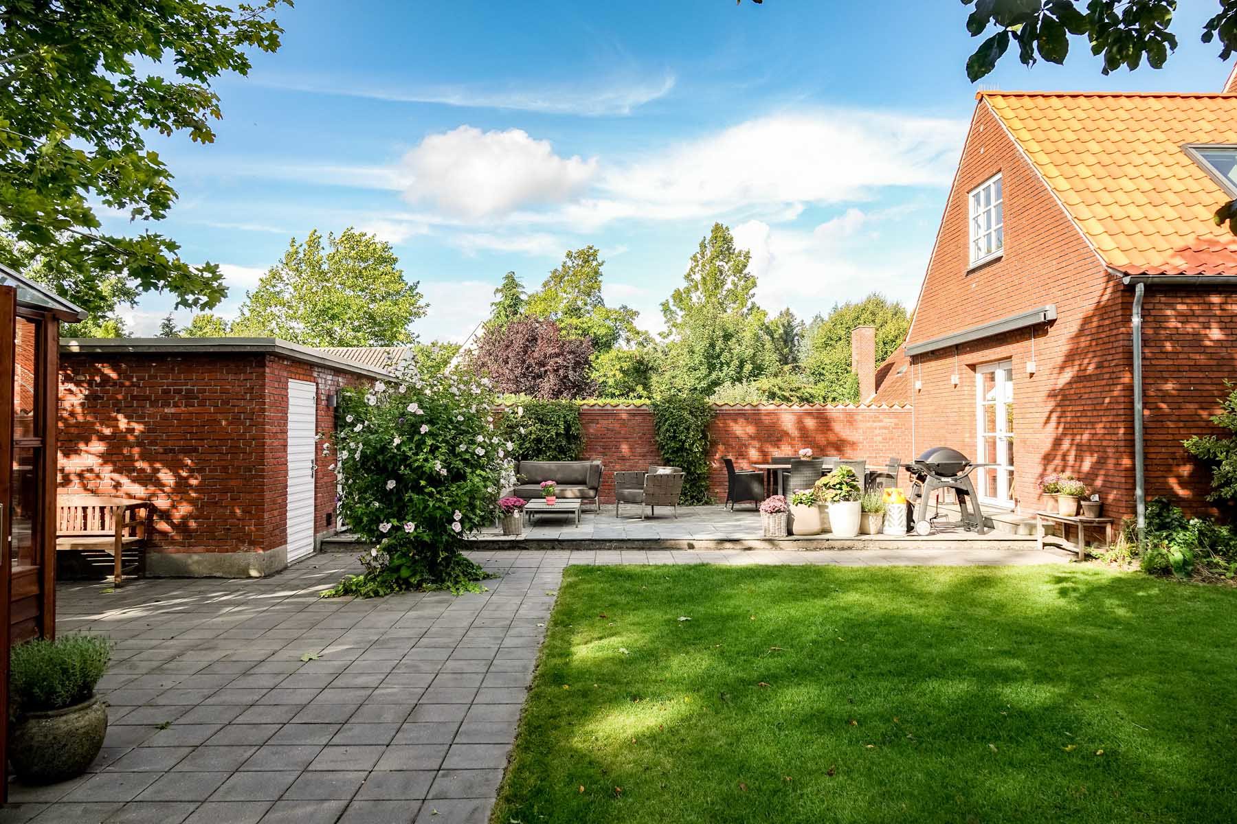 Fremhævet terrasse billede i fuldskærmstilstand. Billede af Carl Plougs Vænge 3, 5230 Odense M