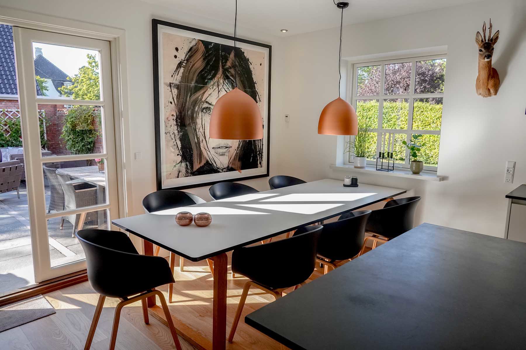 Fremhævet spisestue billede i fuldskærmstilstand. Billede af Carl Plougs Vænge 3, 5230 Odense M