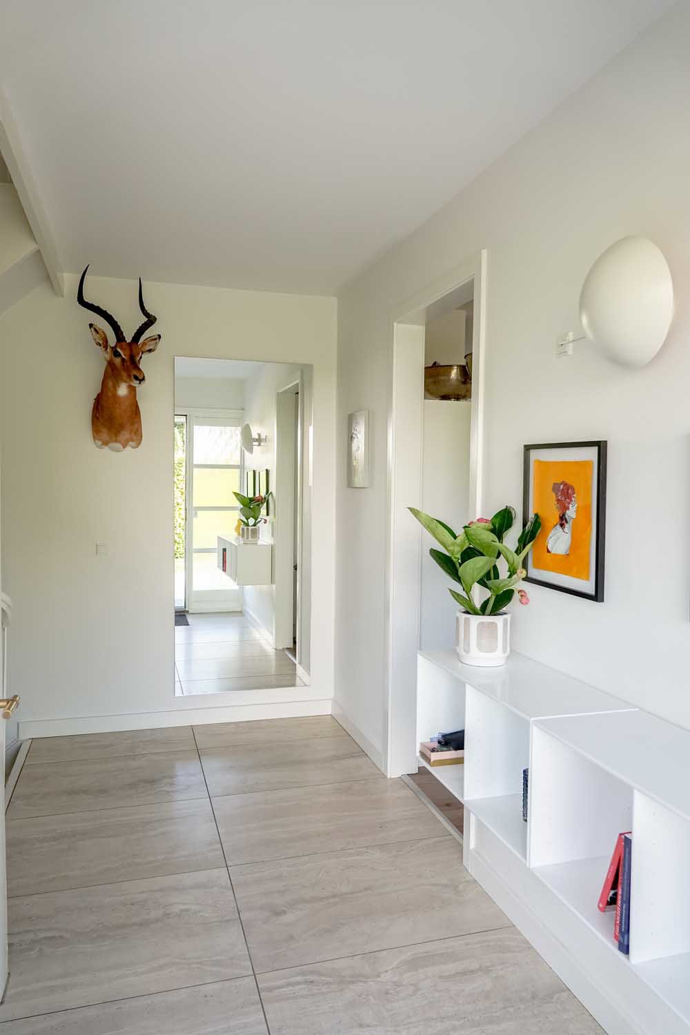 Fremhævet gang billede i fuldskærmstilstand. Billede af Carl Plougs Vænge 3, 5230 Odense M