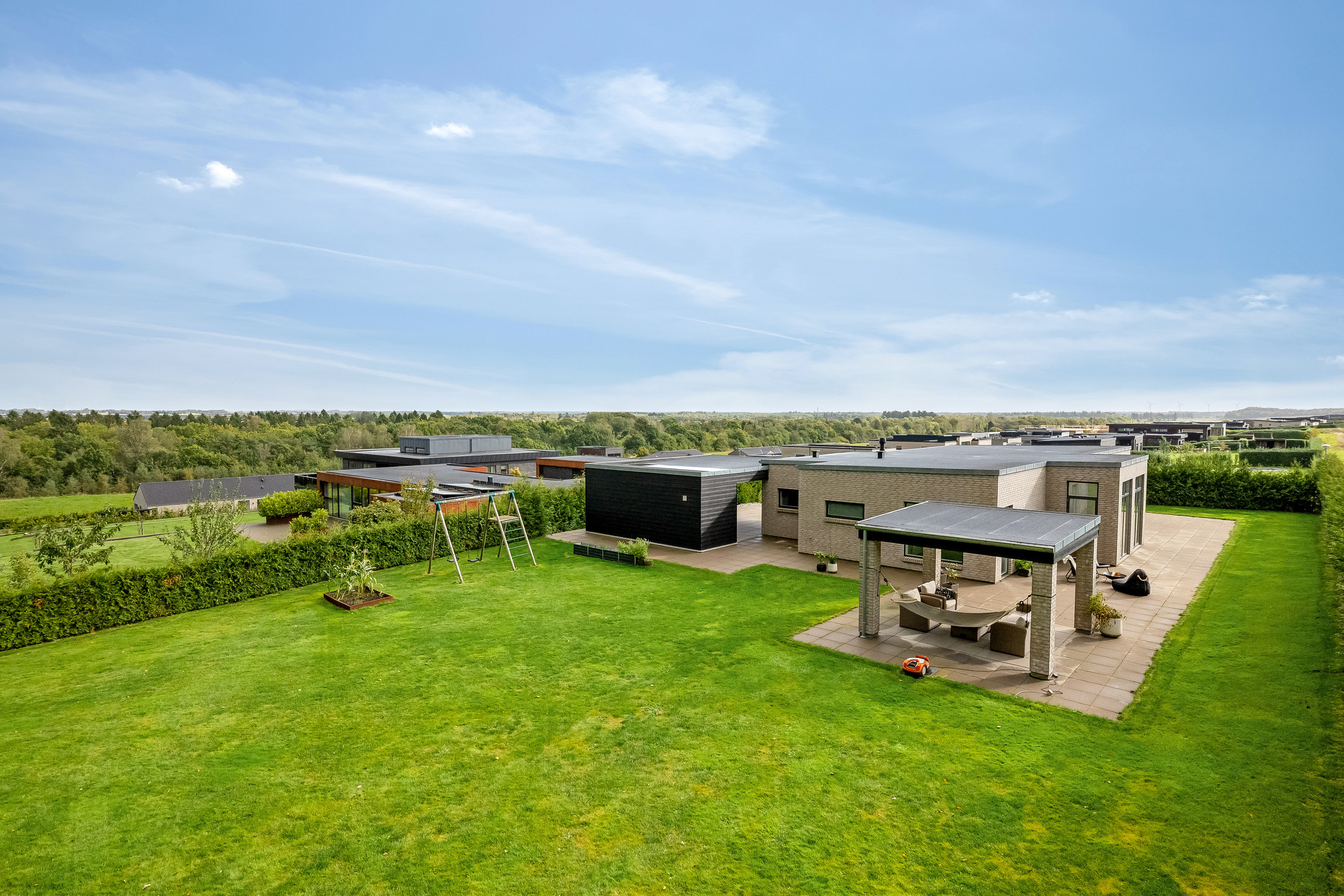 Miniaturebillede 1: ejendommen. Billede af Under Bøgen 10, Halgårde, 7500 Holstebro