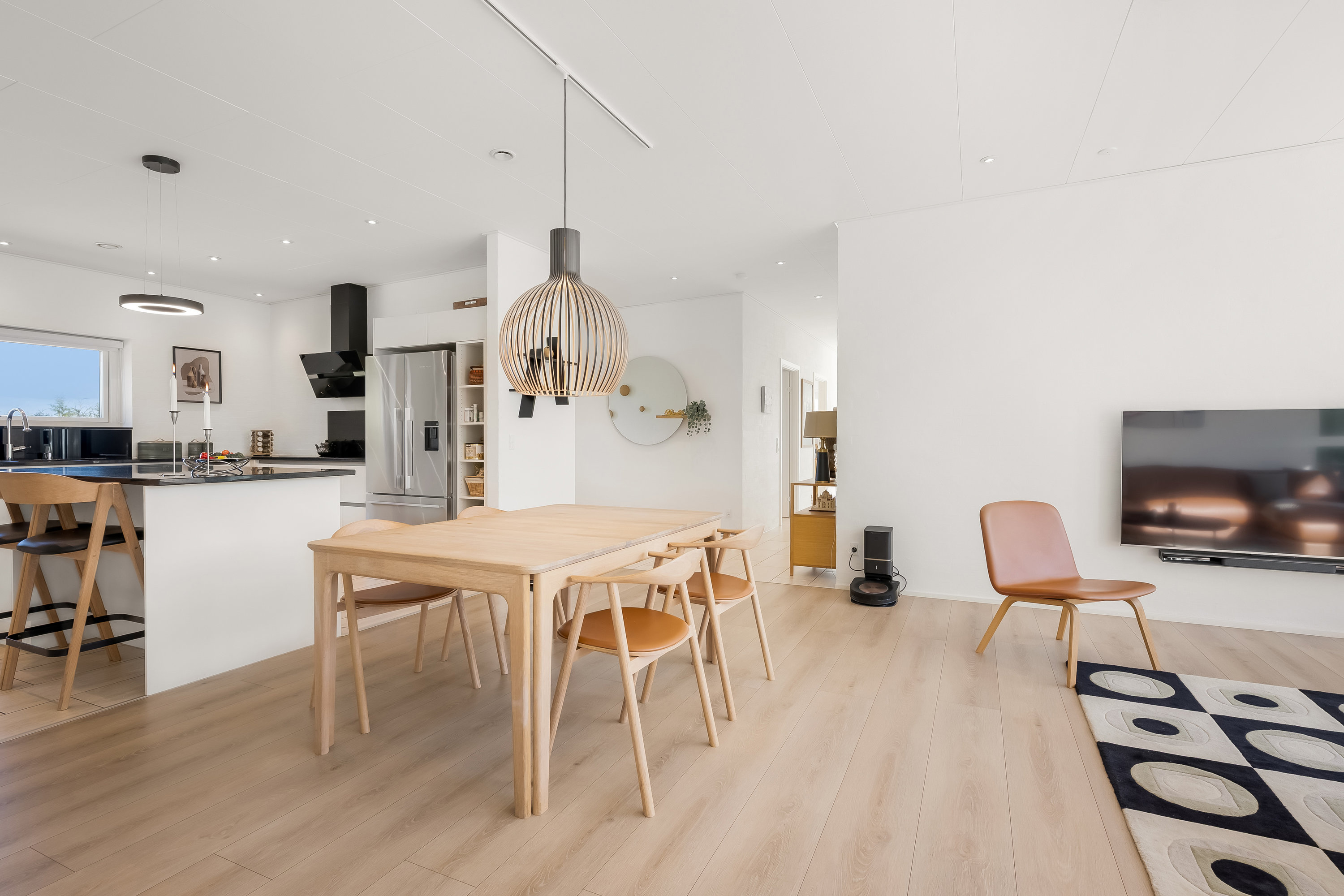 Fremhævet køkken alrum billede i fuldskærmstilstand. Billede af Under Bøgen 10, Halgårde, 7500 Holstebro