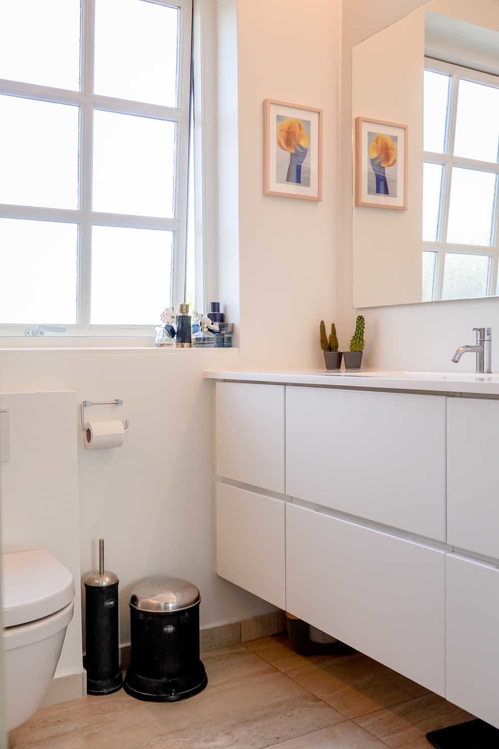 Fremhævet badeværelse billede i fuldskærmstilstand. Billede af Carl Plougs Vænge 3, 5230 Odense M