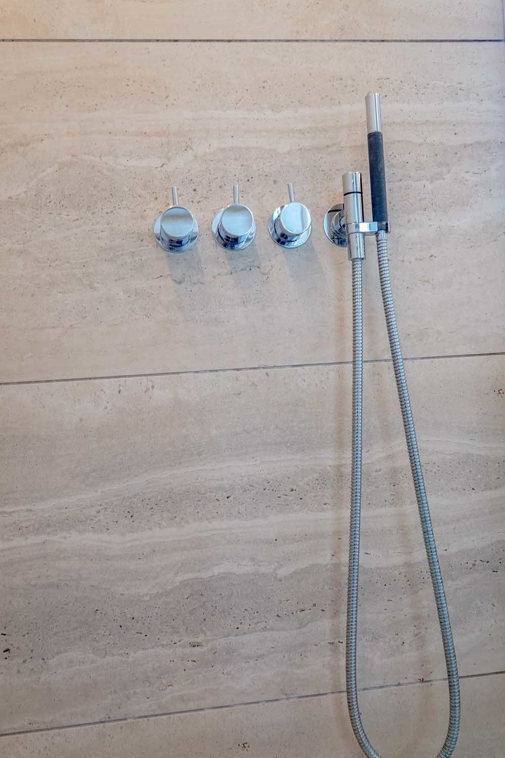 Fremhævet badeværelse billede i fuldskærmstilstand. Billede af Carl Plougs Vænge 3, 5230 Odense M