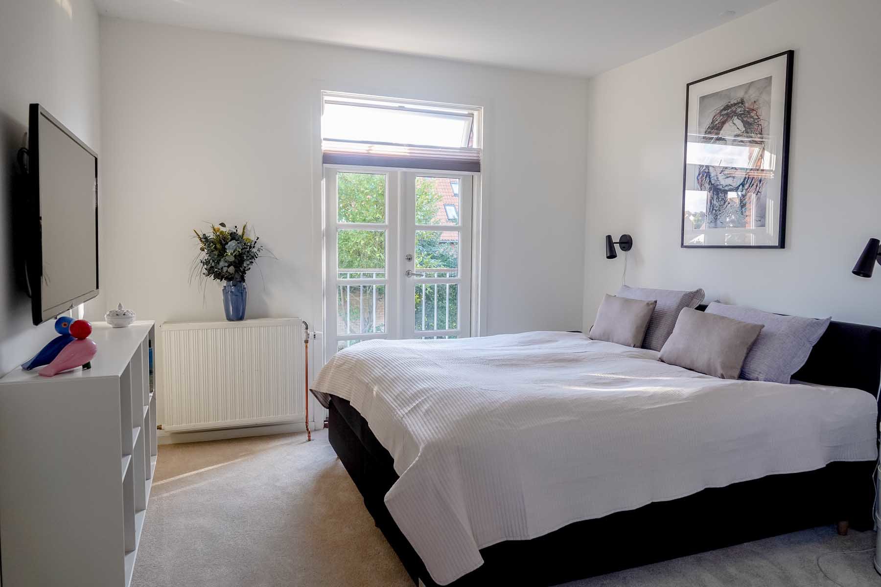 Fremhævet soveværelse billede i fuldskærmstilstand. Billede af Carl Plougs Vænge 3, 5230 Odense M