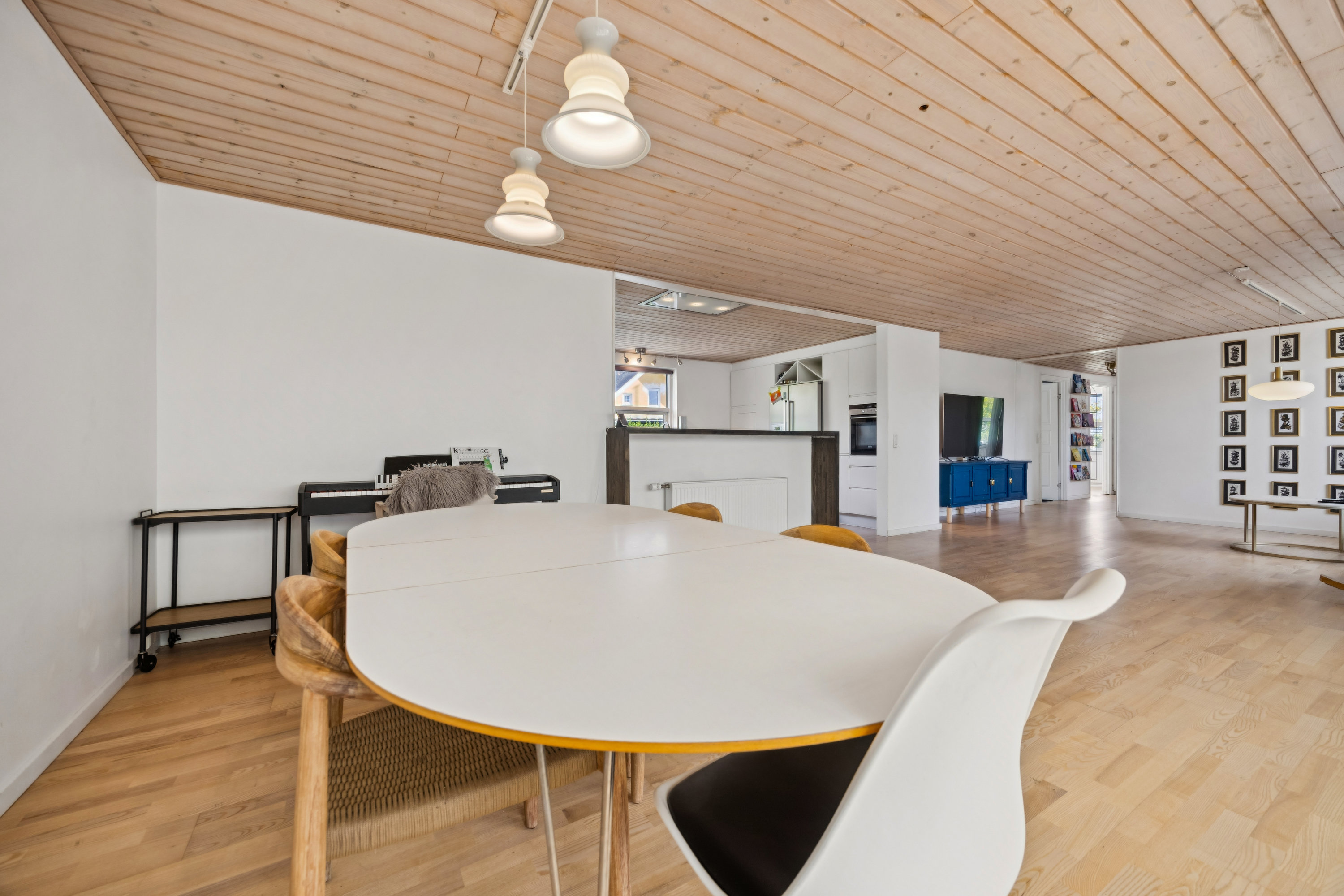 Fremhævet stue billede i fuldskærmstilstand. Billede af Horsens Kirkevej 23B, Langholt, 9310 Vodskov