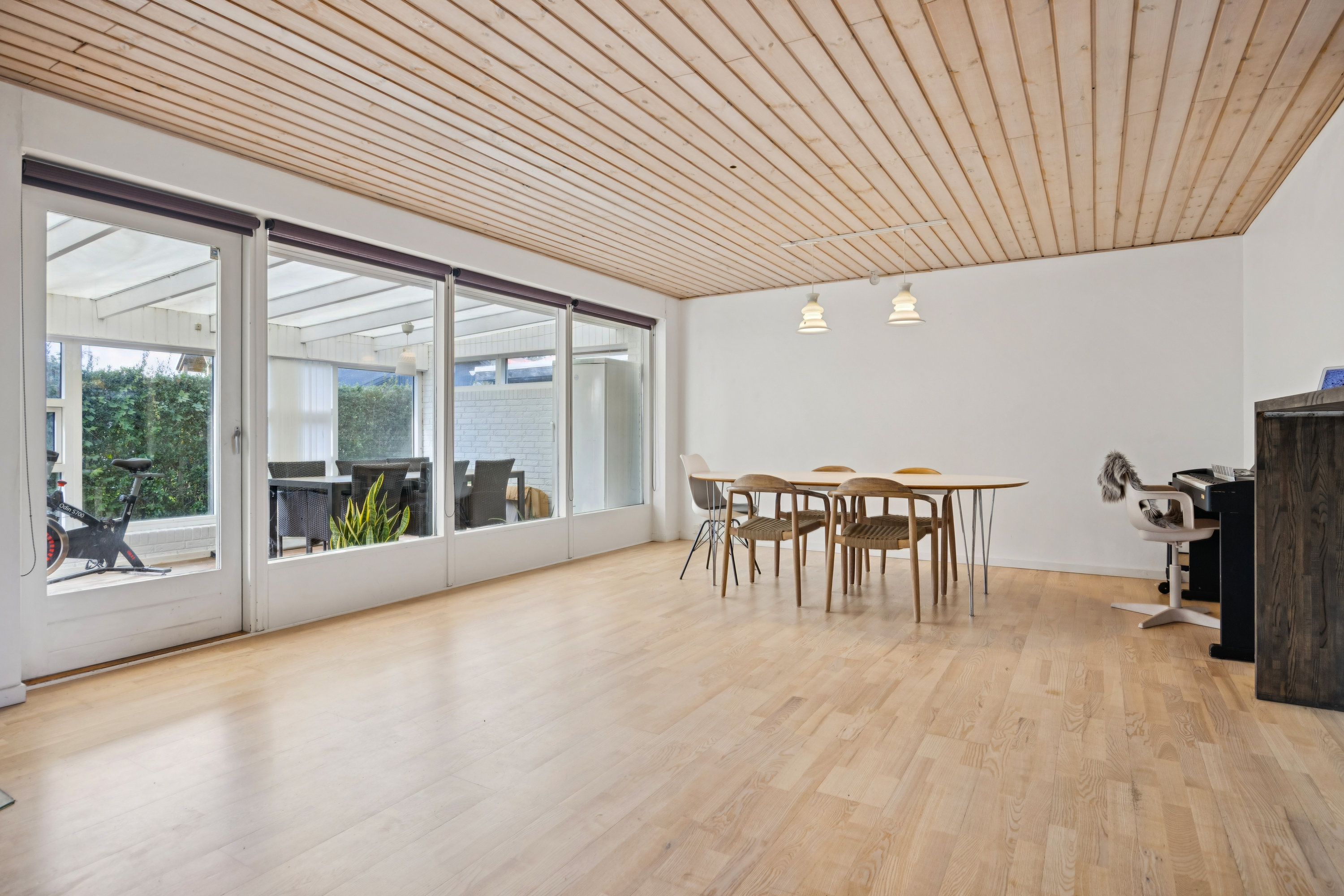 Fremhævet stue billede i fuldskærmstilstand. Billede af Horsens Kirkevej 23B, Langholt, 9310 Vodskov