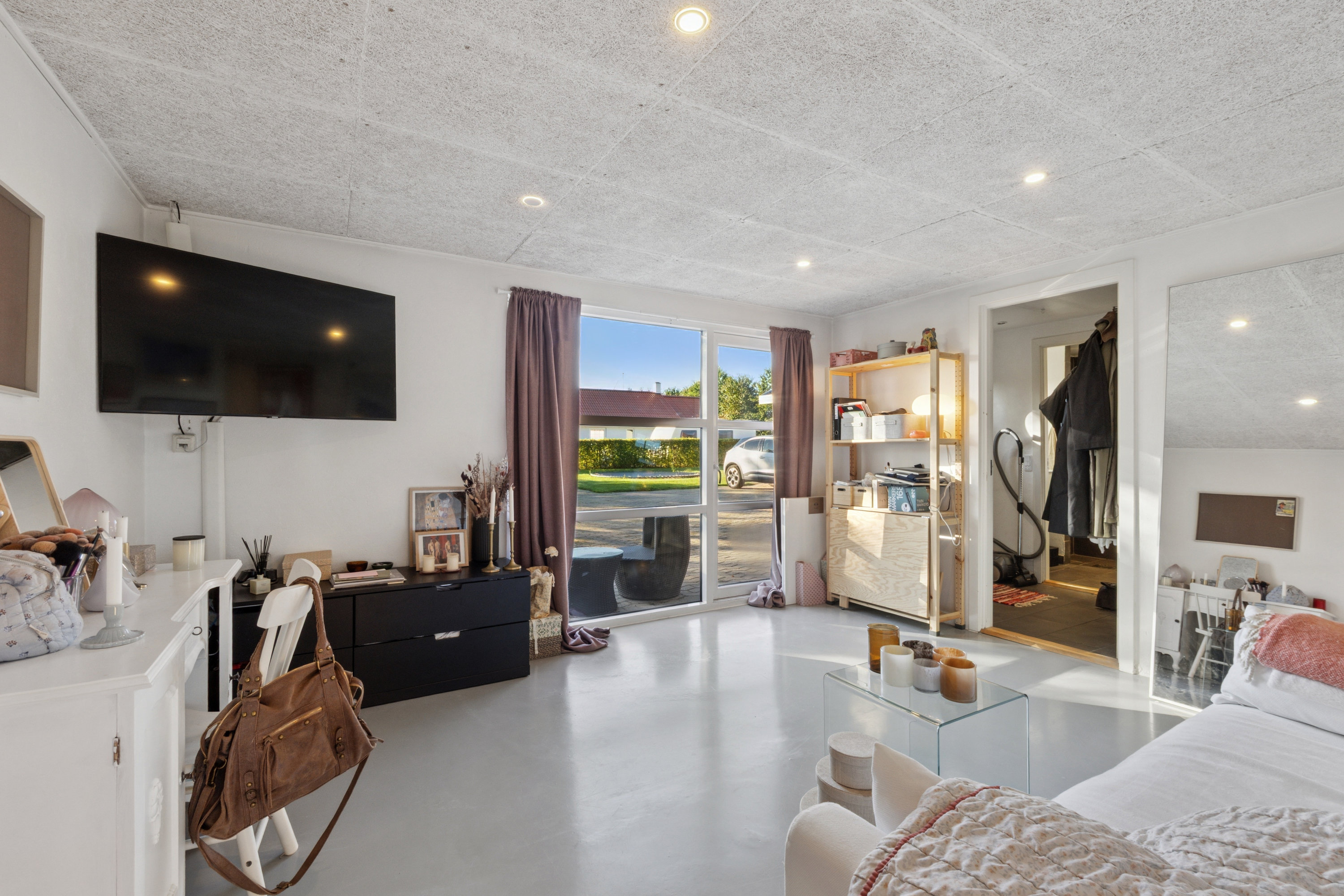 Fremhævet stue billede i fuldskærmstilstand. Billede af Smedevænget 2, Vorning, 8830 Tjele