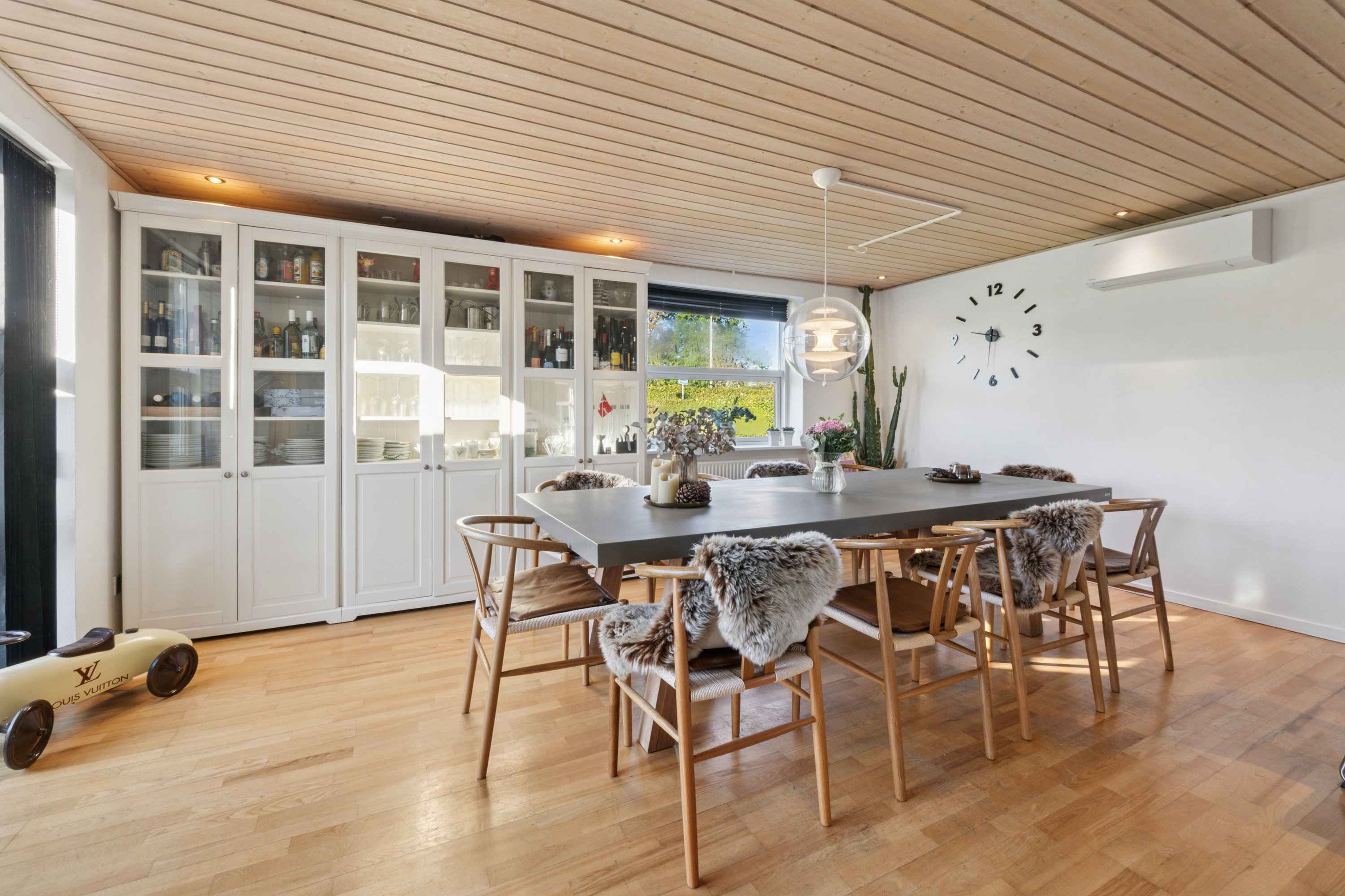 Fremhævet stue billede i fuldskærmstilstand. Billede af Smedevænget 2, Vorning, 8830 Tjele