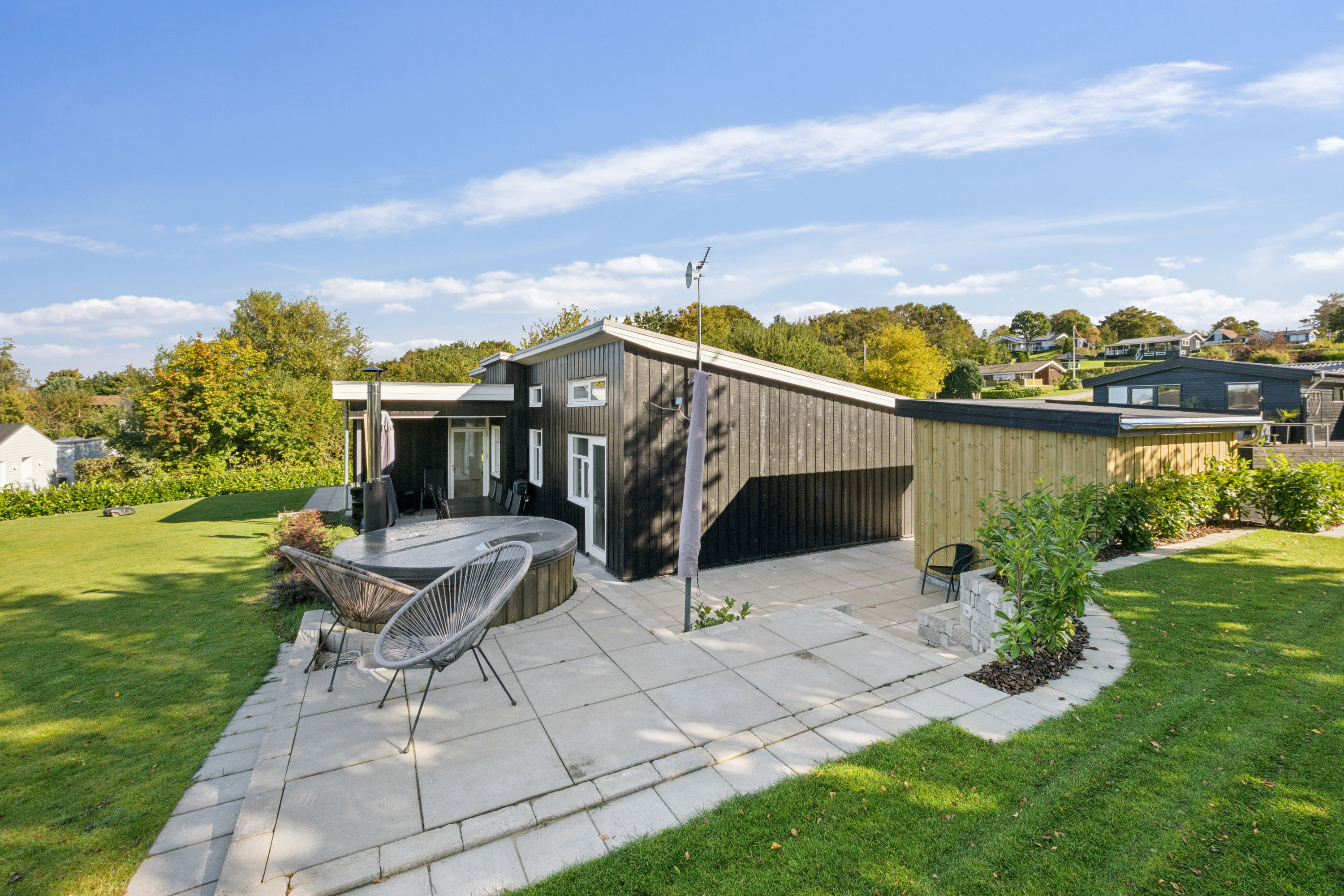 Fremhævet ejendom 1 billede i fuldskærmstilstand. Billede af Svanevej 48, Hjarbæk, 8831 Løgstrup