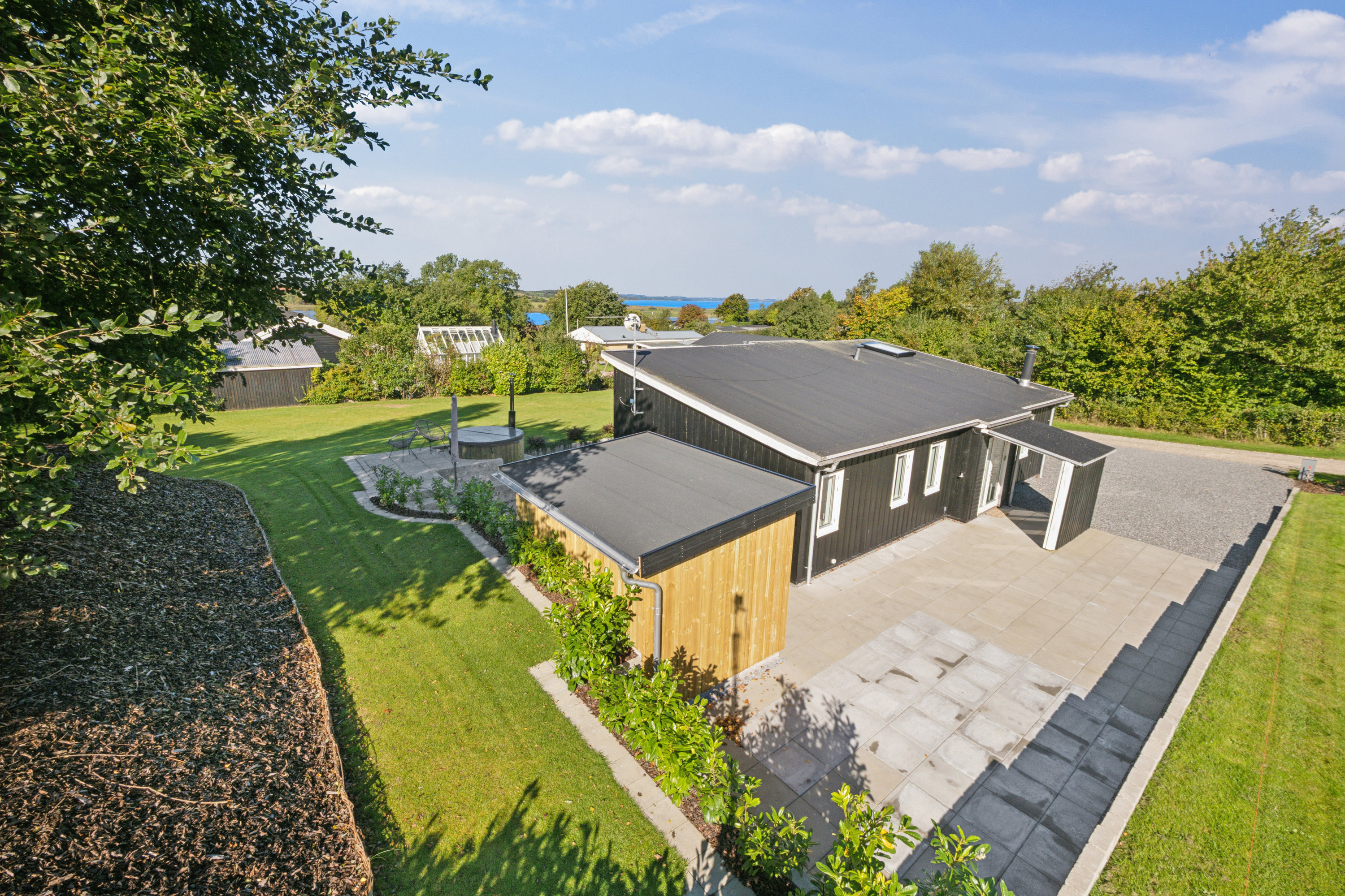 Fremhævet ejendom 1 billede i fuldskærmstilstand. Billede af Svanevej 48, Hjarbæk, 8831 Løgstrup