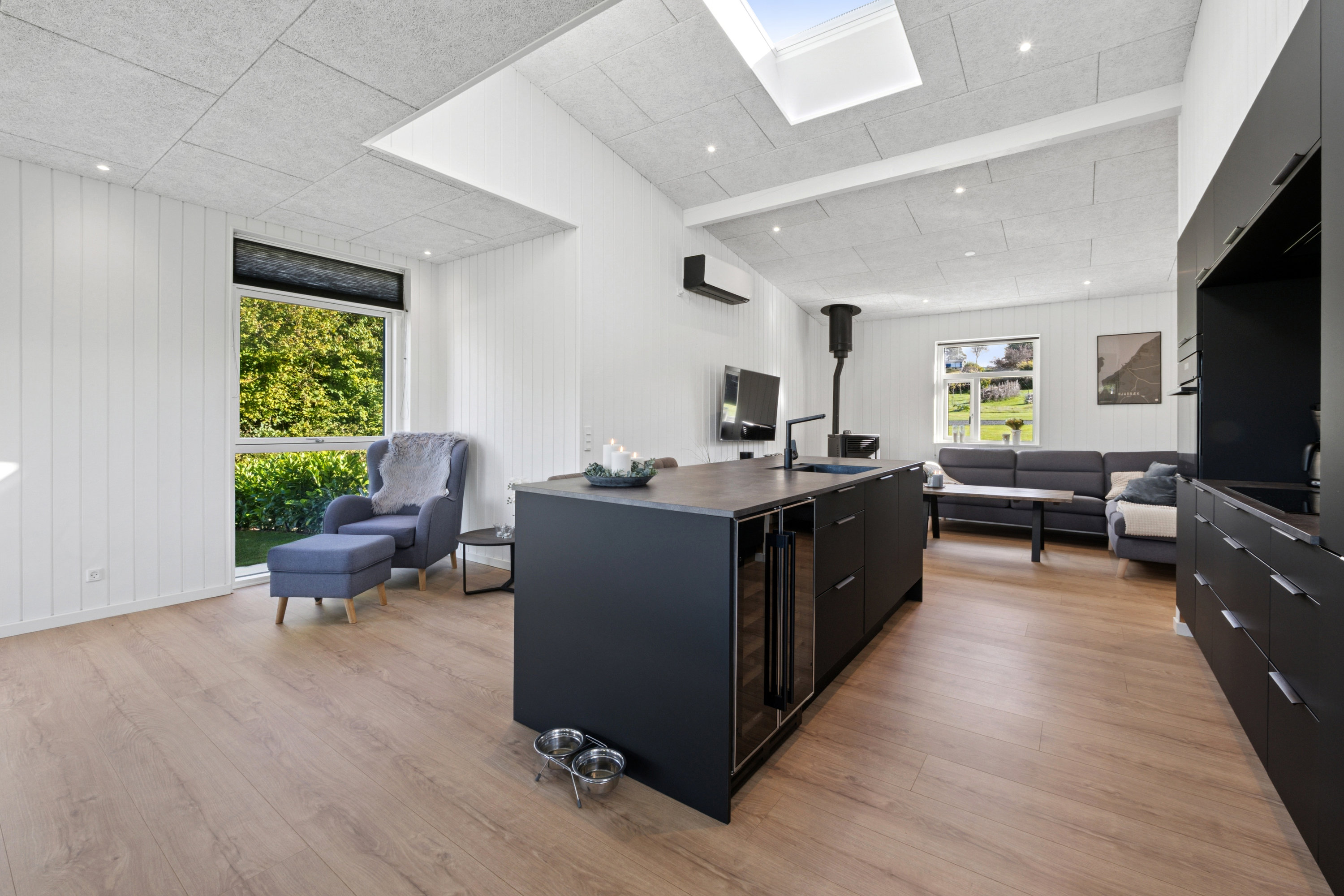 Fremhævet værelse billede i fuldskærmstilstand. Billede af Svanevej 48, Hjarbæk, 8831 Løgstrup