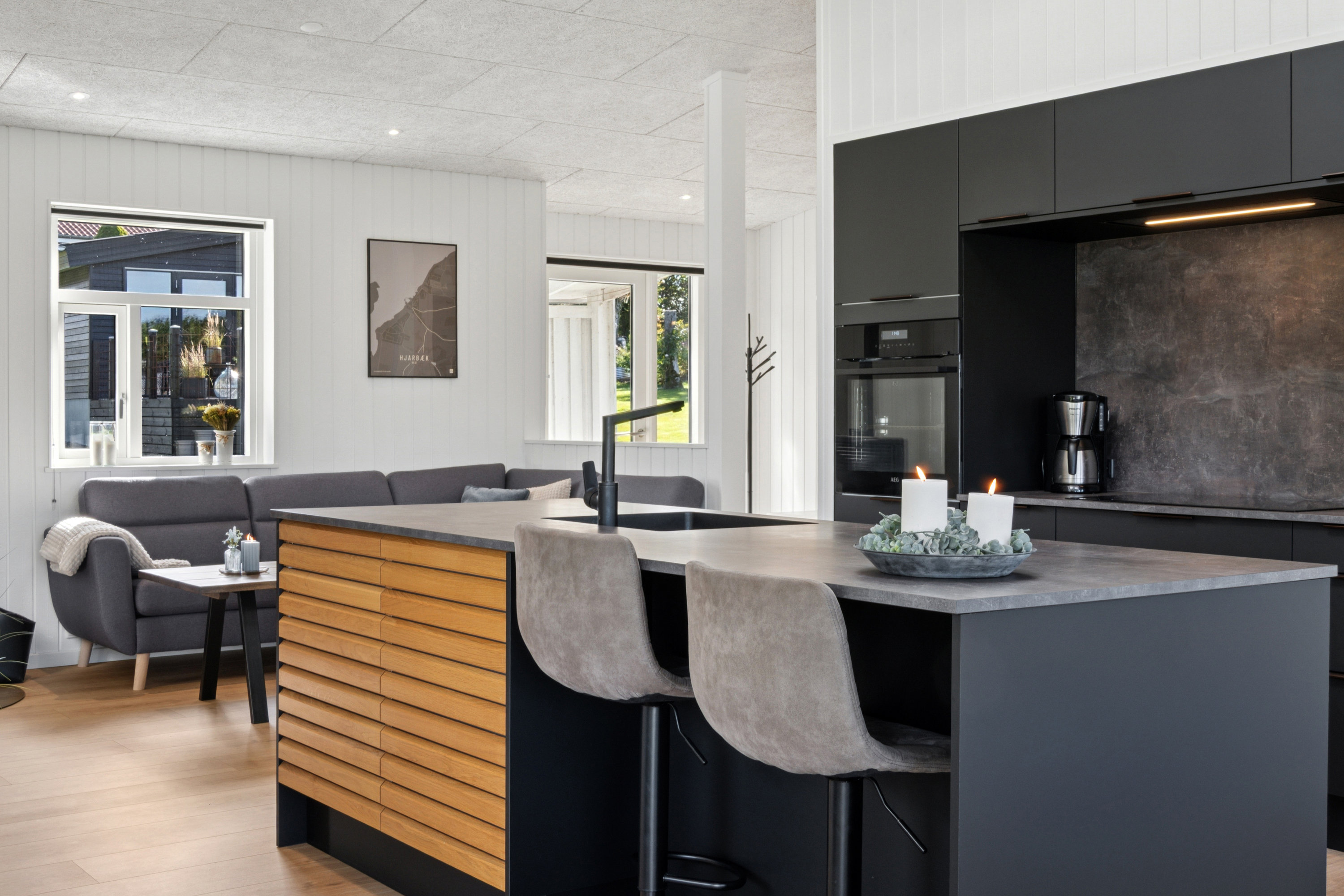 Fremhævet køkken billede i fuldskærmstilstand. Billede af Svanevej 48, Hjarbæk, 8831 Løgstrup