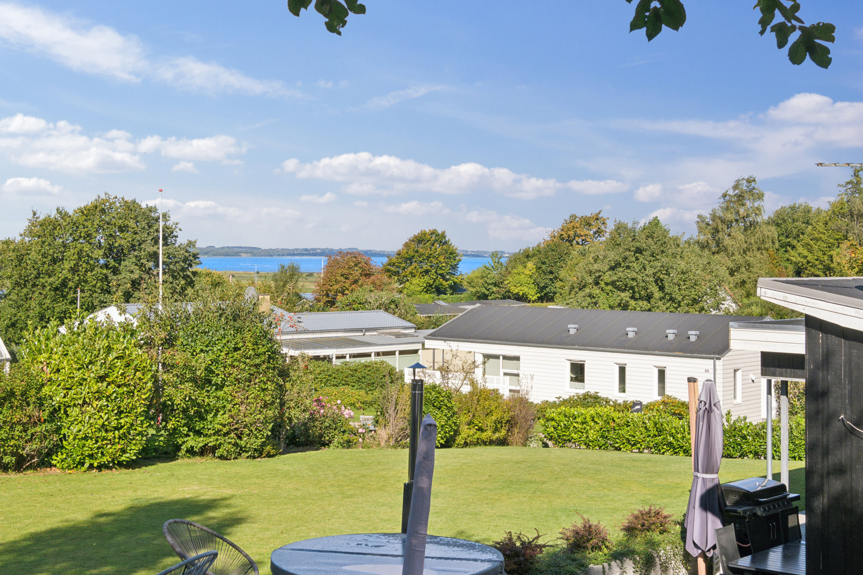 Fremhævet udsigt billede i fuldskærmstilstand. Billede af Svanevej 48, Hjarbæk, 8831 Løgstrup