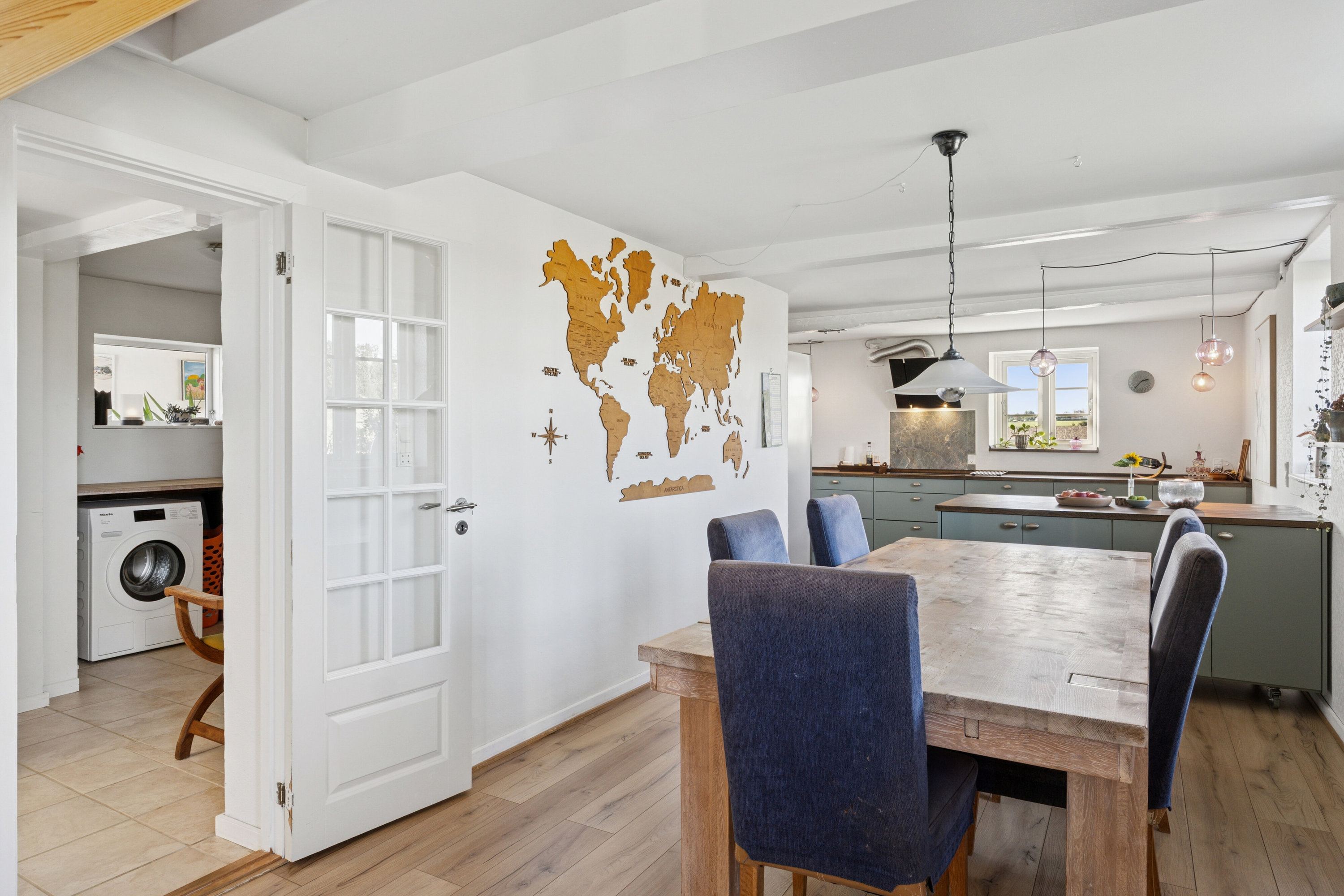 Fremhævet spisestue billede i fuldskærmstilstand. Billede af Skimlevejen 1, Bodilsker, 3730 Nexø