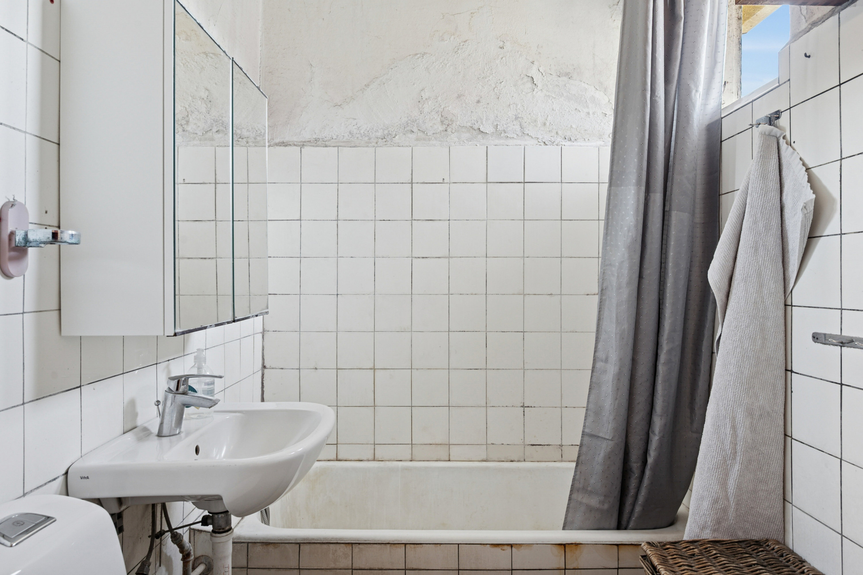 Fremhævet badeværelse billede i fuldskærmstilstand. Billede af Krebsevej 46, 2650 Hvidovre