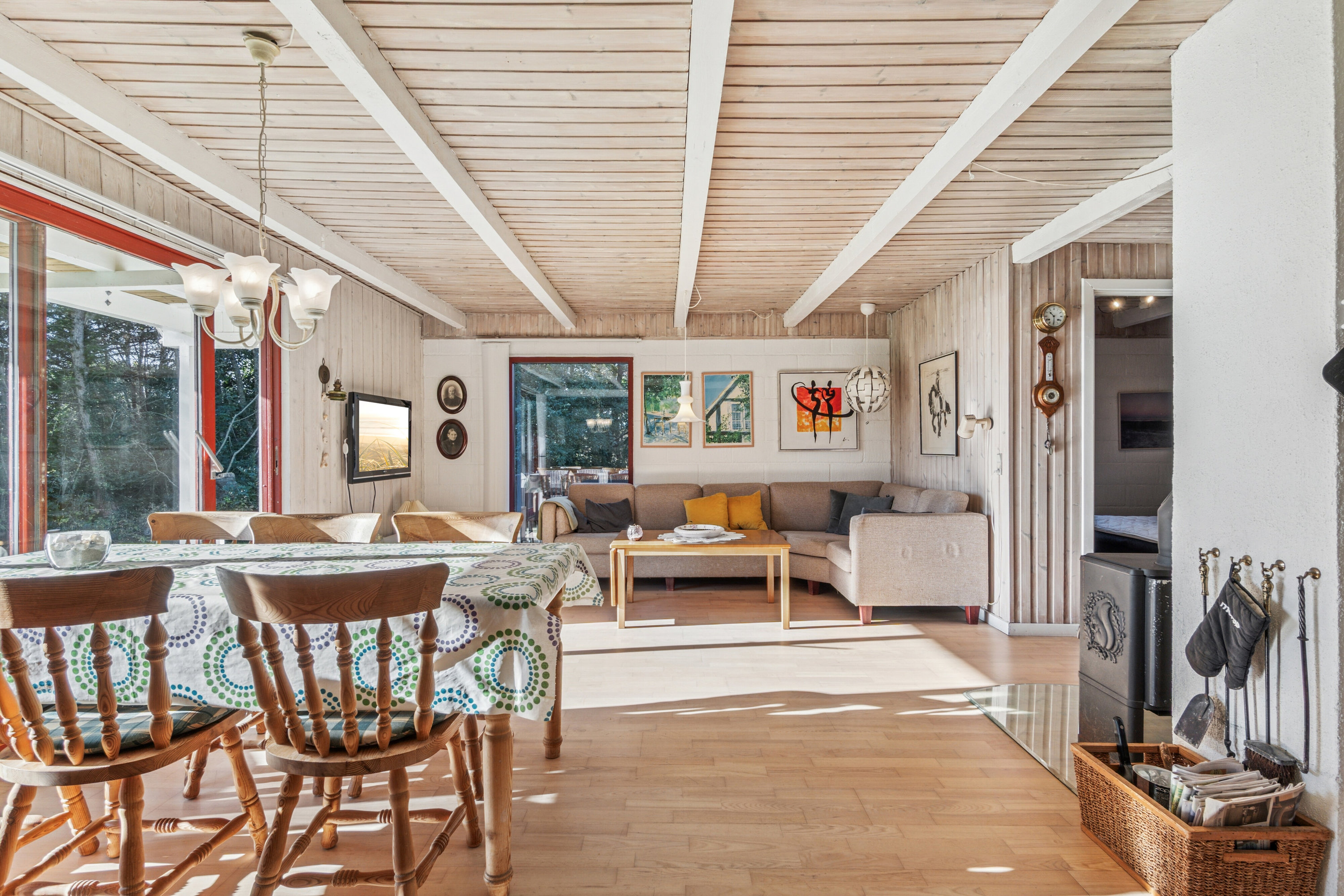 Fremhævet spisestue billede i fuldskærmstilstand. Billede af Rønbakken 12, Jegindø, 7790 Thyholm