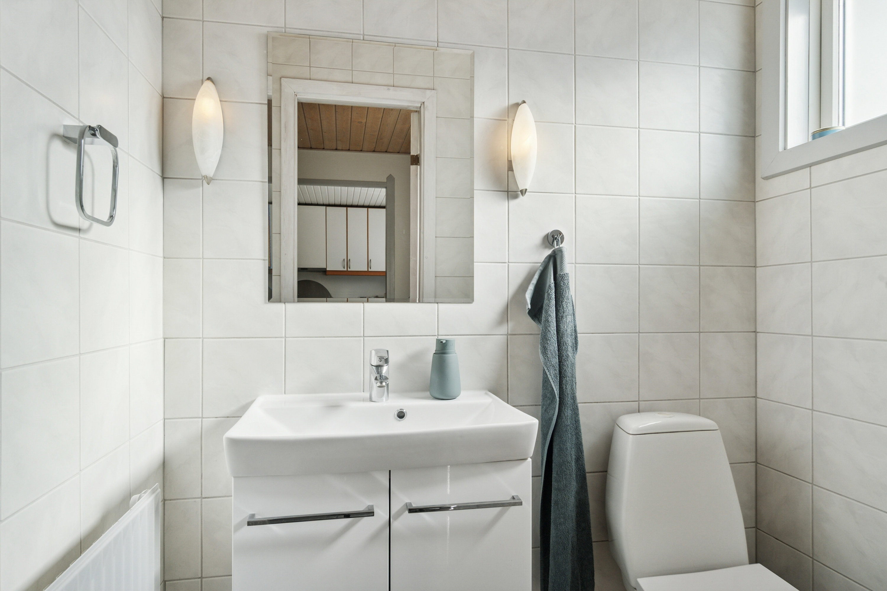 Fremhævet toilet billede i fuldskærmstilstand. Billede af Kirkevænget 290, 8310 Tranbjerg J