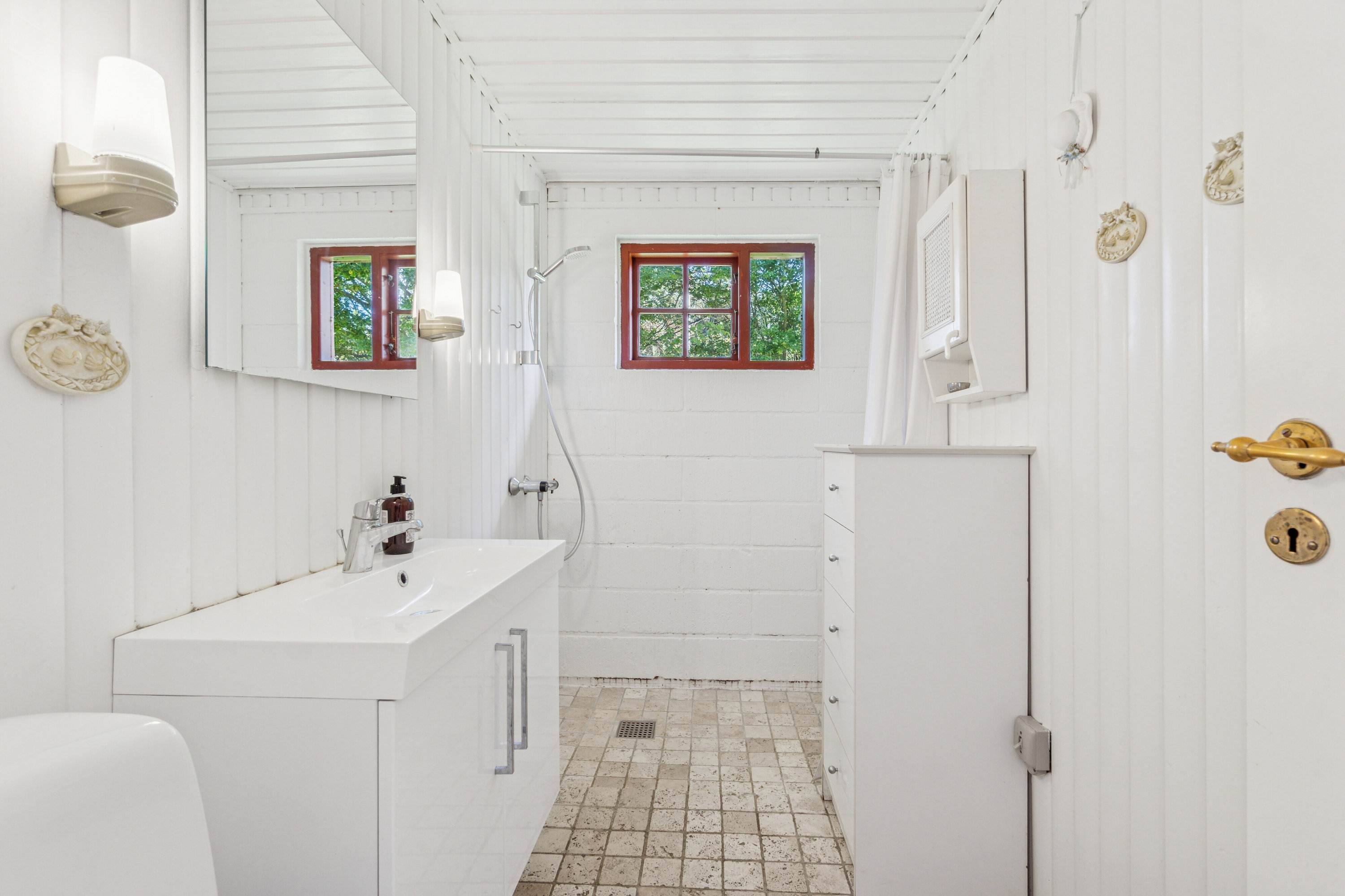 Fremhævet badeværelse billede i fuldskærmstilstand. Billede af Rønbakken 12, Jegindø, 7790 Thyholm