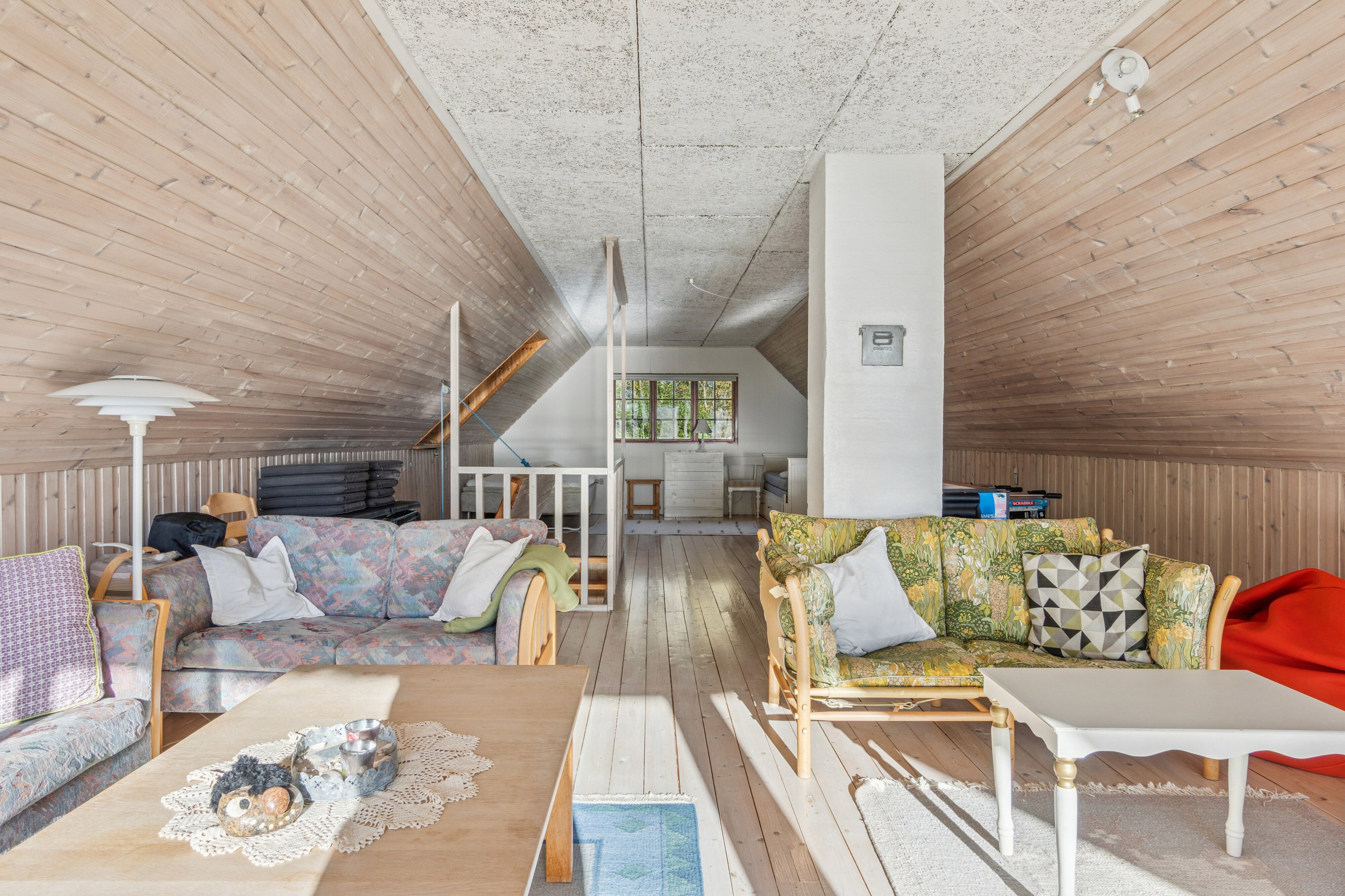 Fremhævet stue billede i fuldskærmstilstand. Billede af Rønbakken 12, Jegindø, 7790 Thyholm