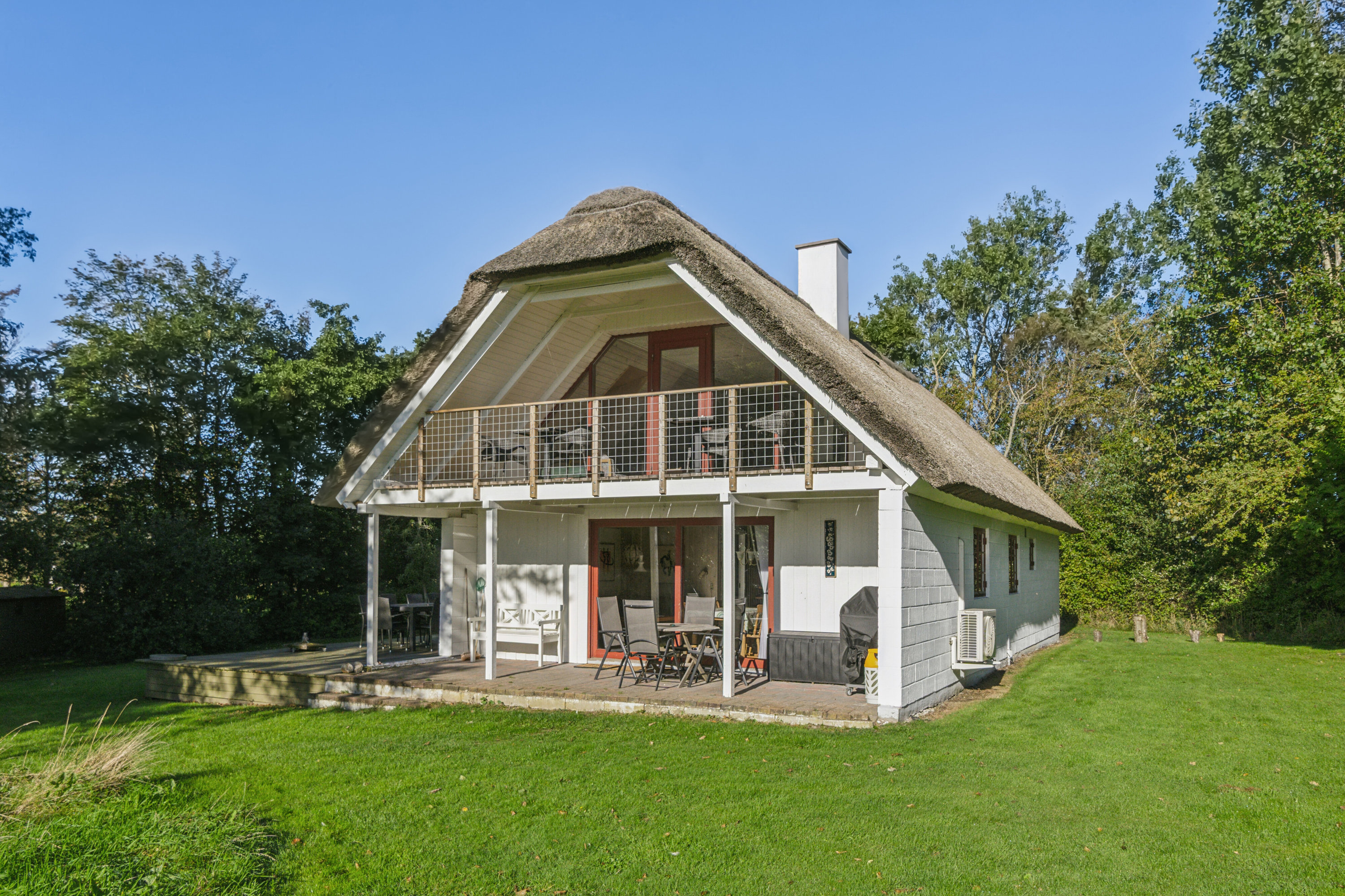 Fremhævet set fra haven billede i fuldskærmstilstand. Billede af Rønbakken 12, Jegindø, 7790 Thyholm