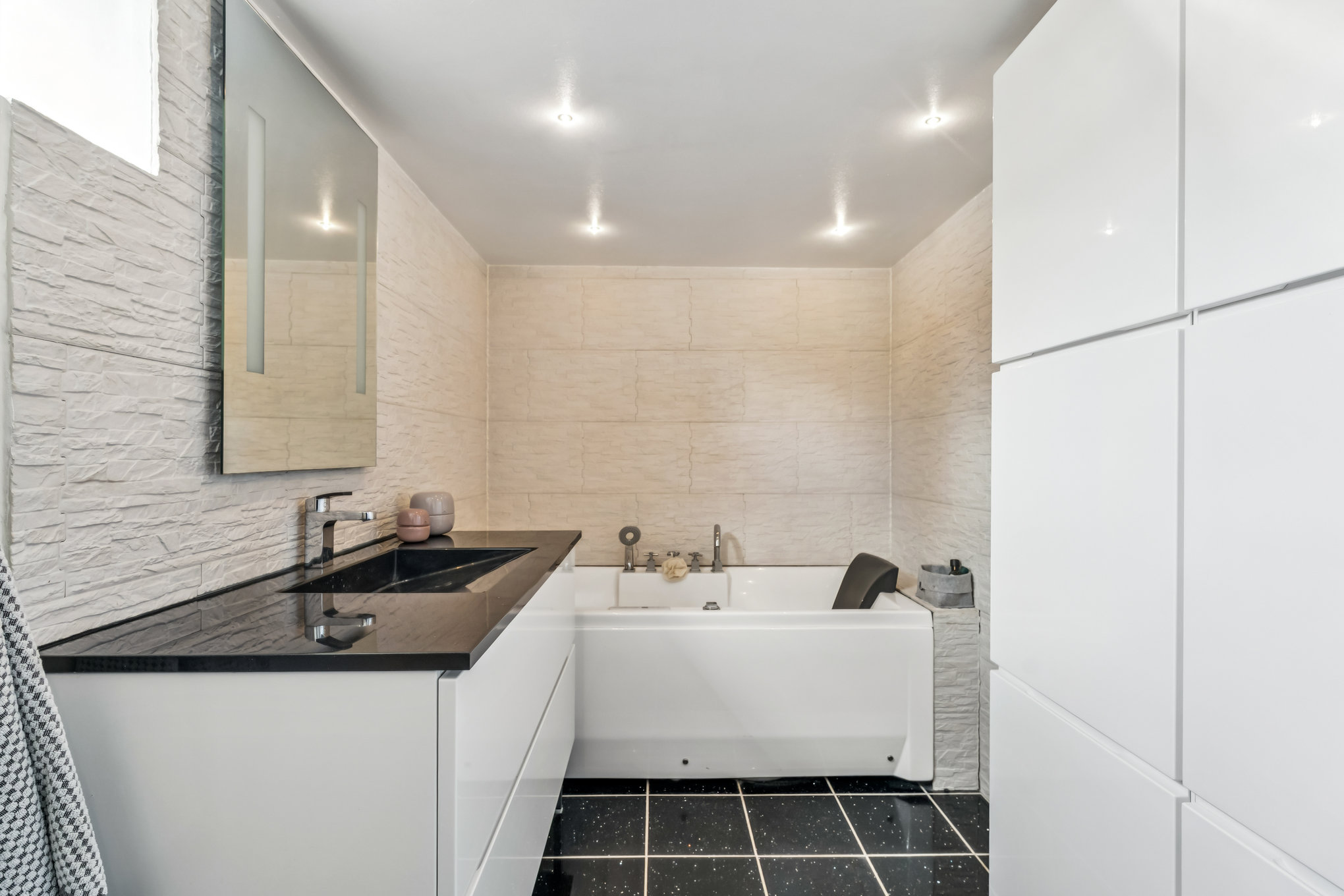 Fremhævet badeværelse billede i fuldskærmstilstand. Billede af Saxovej 9, 8960 Randers SØ