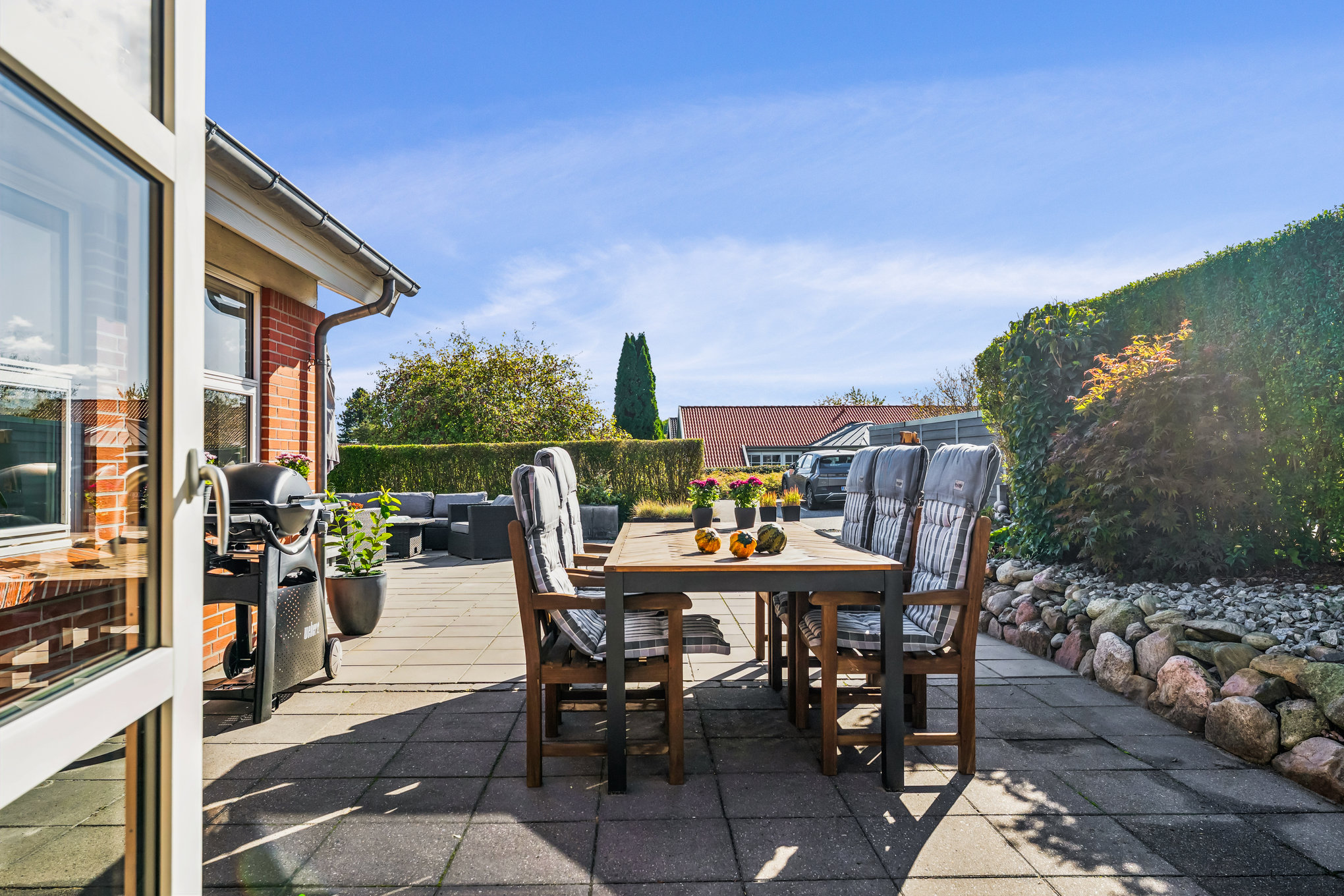 Fremhævet terrasse billede i fuldskærmstilstand. Billede af Lenesminde 19, 8960 Randers SØ