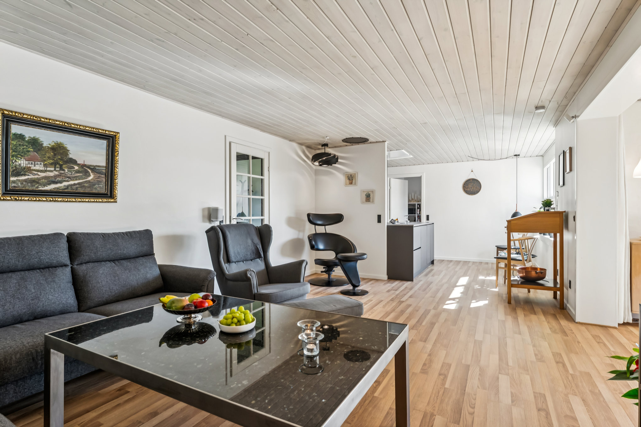 Fremhævet stue billede i fuldskærmstilstand. Billede af Lenesminde 19, 8960 Randers SØ