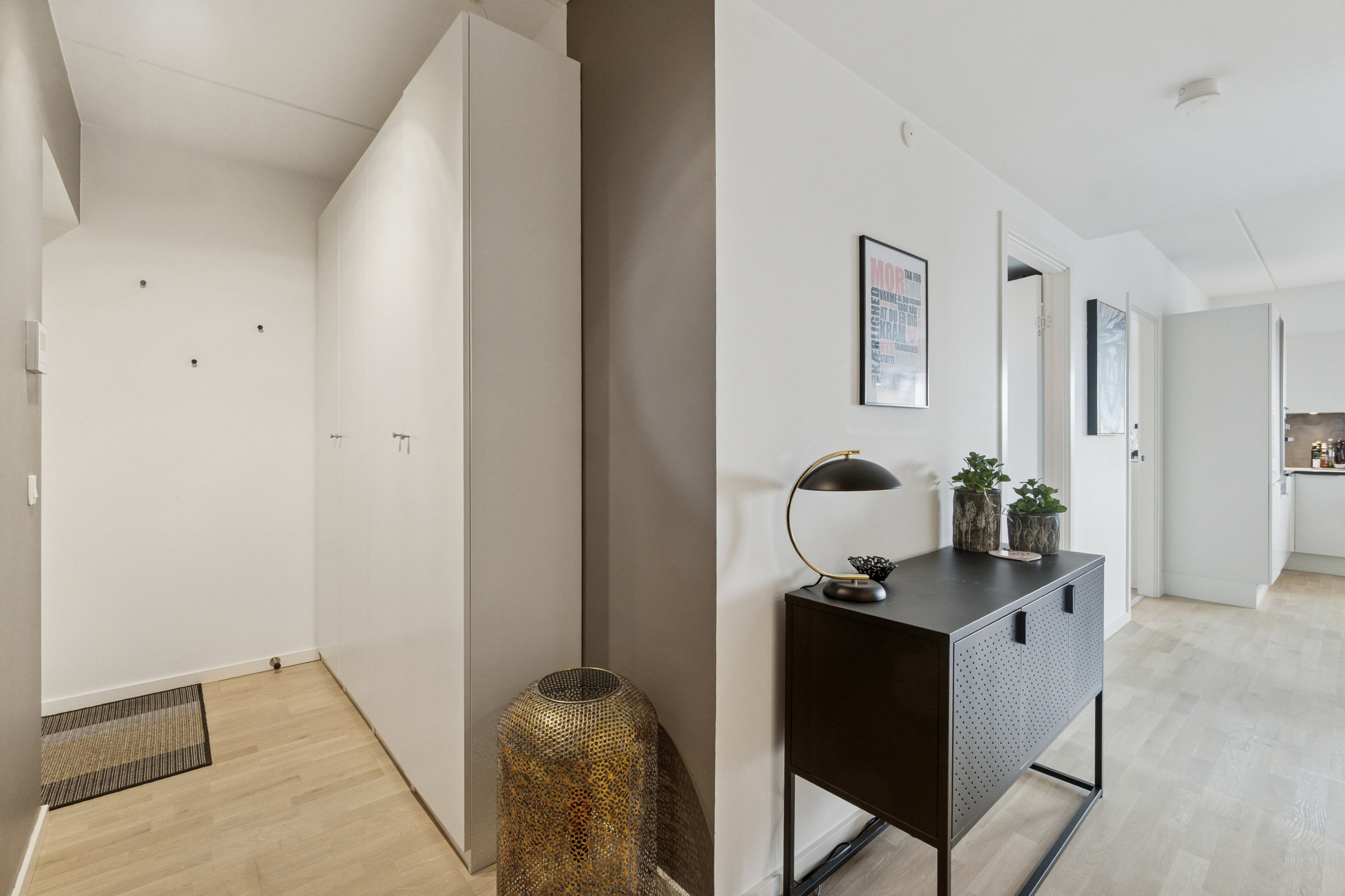 Fremhævet gang billede i fuldskærmstilstand. Billede af Stationsparken 35, 5. 1., 2600 Glostrup