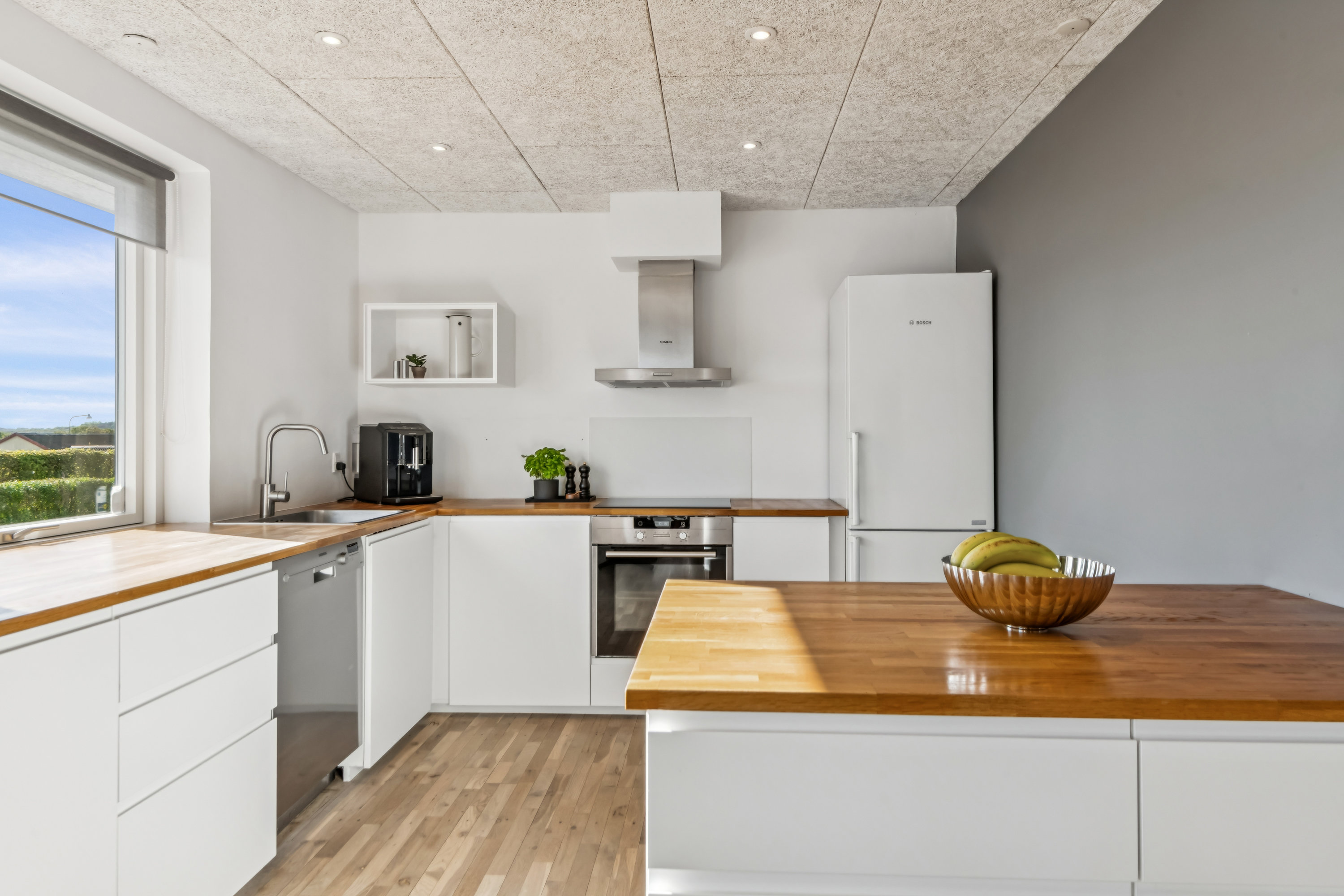 Fremhævet køkken billede i fuldskærmstilstand. Billede af Stjernevej 44, Scheelsminde, 9200 Aalborg SV